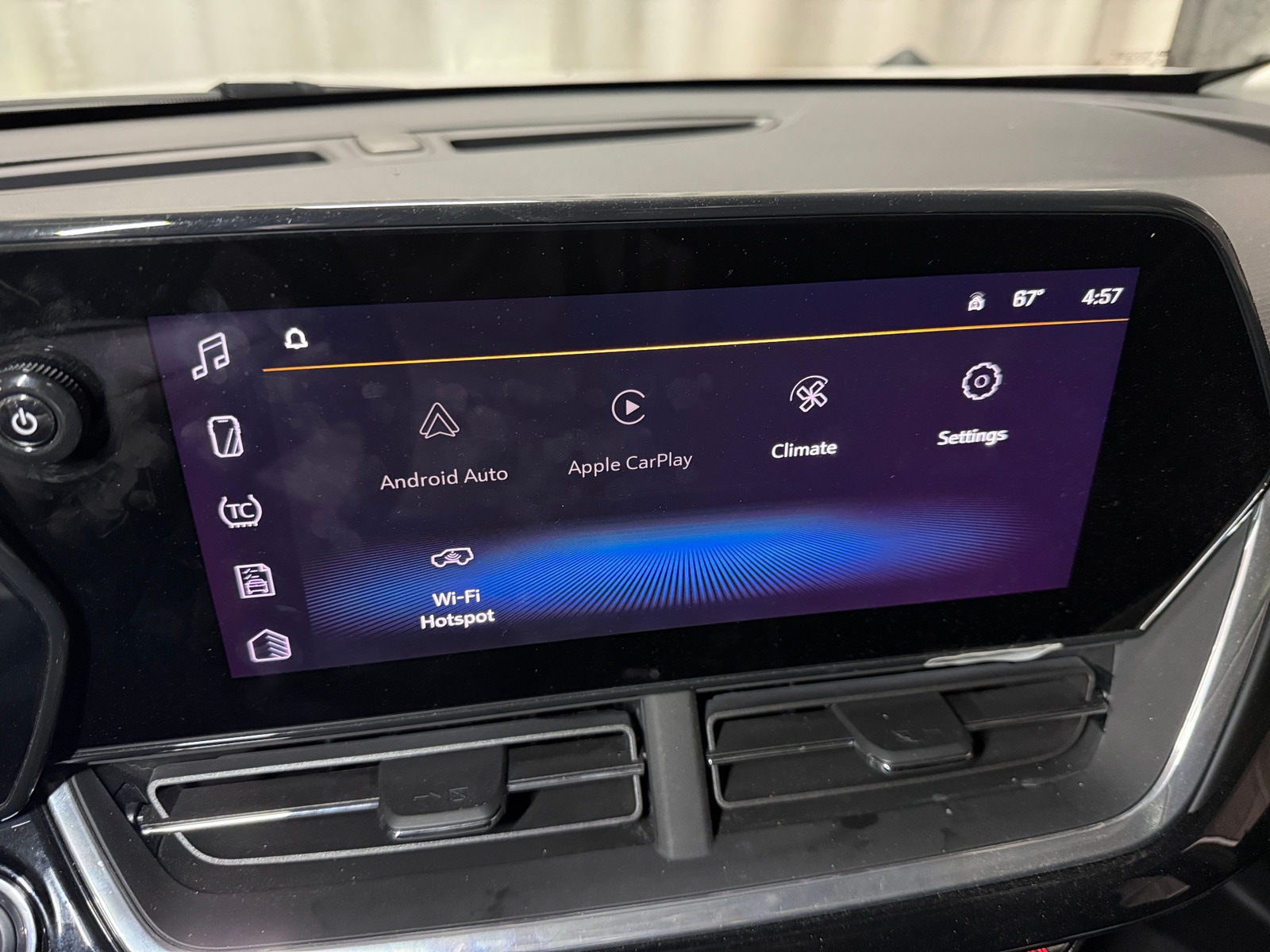 Thumbnail: 2024 Chevrolet Trax - 3