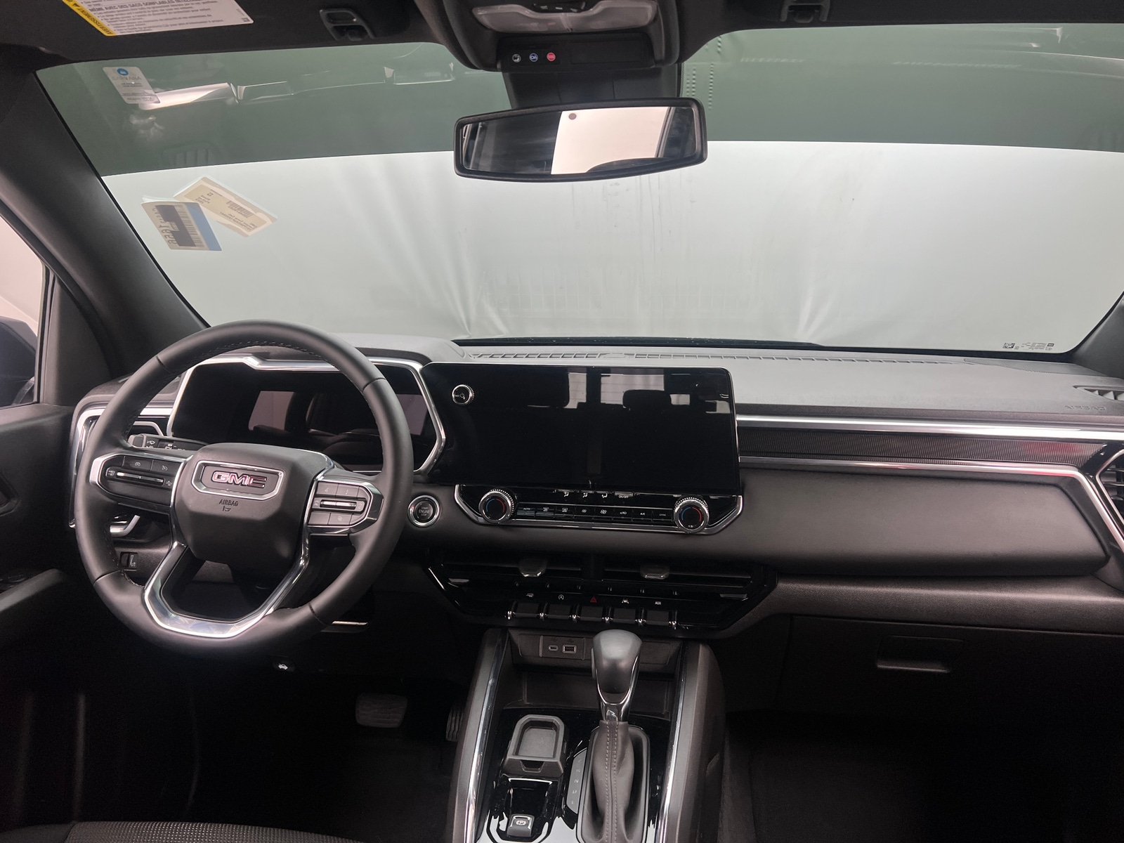 Thumbnail: 2023 GMC Canyon - 3