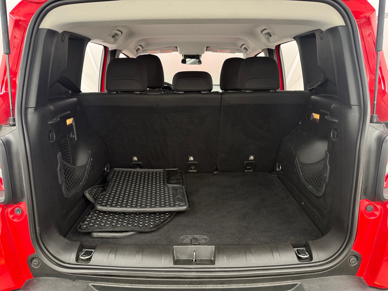 Thumbnail: 2017 Jeep Renegade - 7