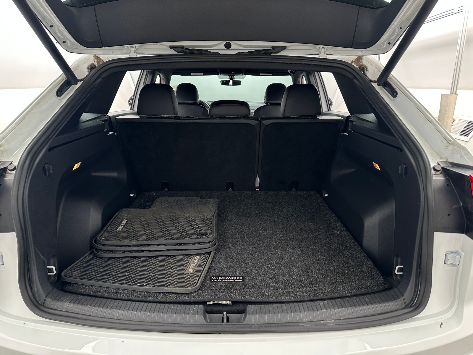 Thumbnail: 2021 Volkswagen Atlas - 6