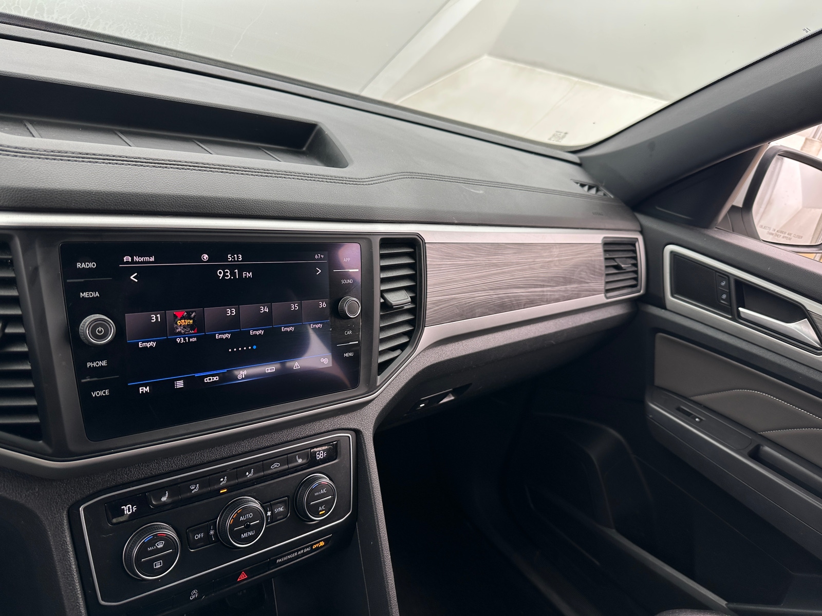 Thumbnail: 2021 Volkswagen Atlas - 3