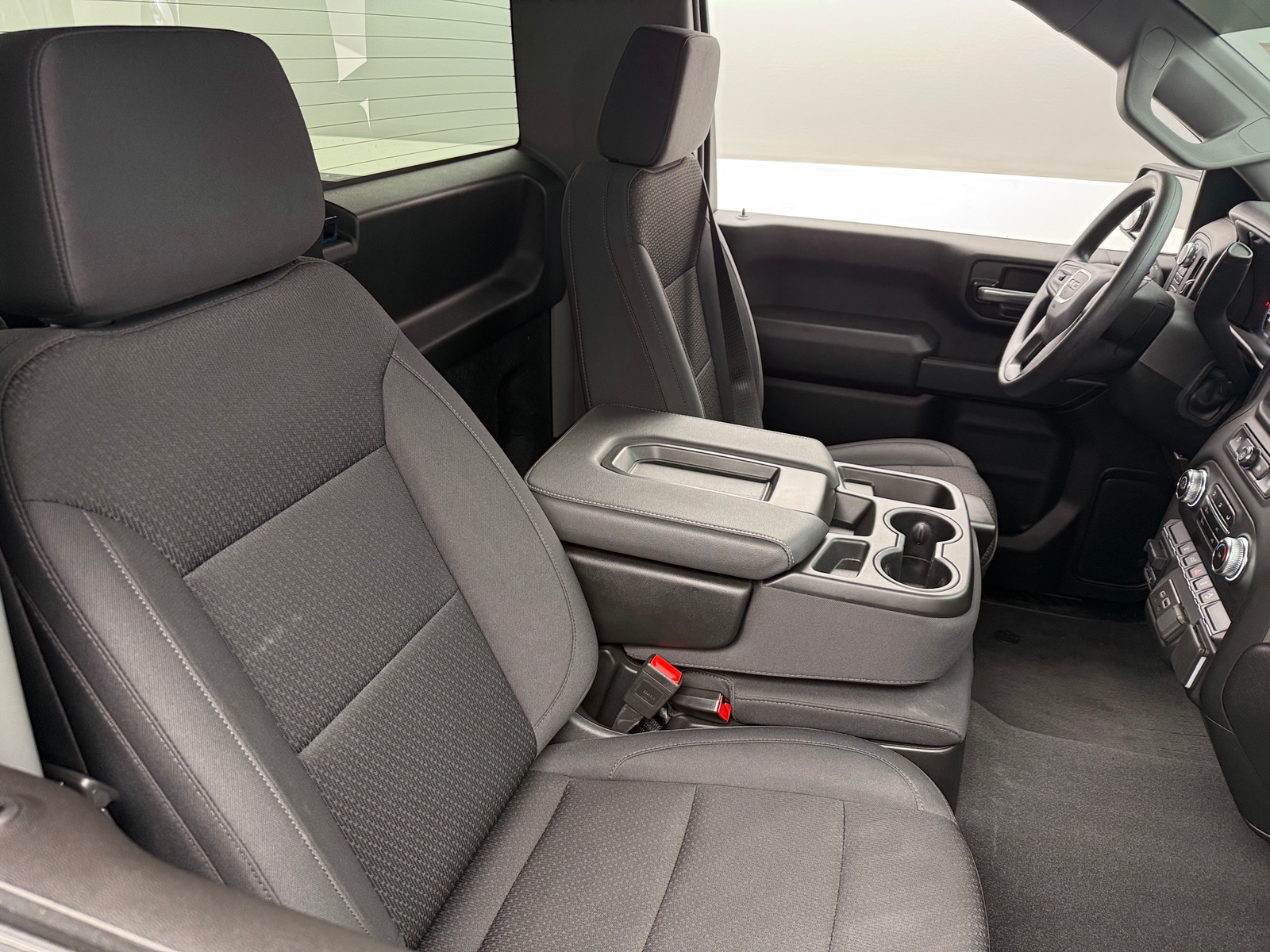 Thumbnail: 2025 GMC Sierra 2500 - 2