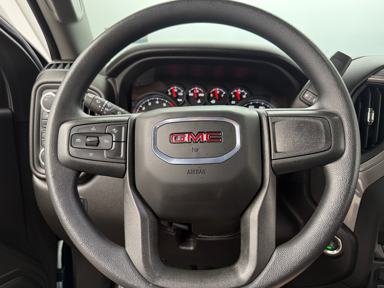 Thumbnail: 2025 GMC Sierra 2500 - 5