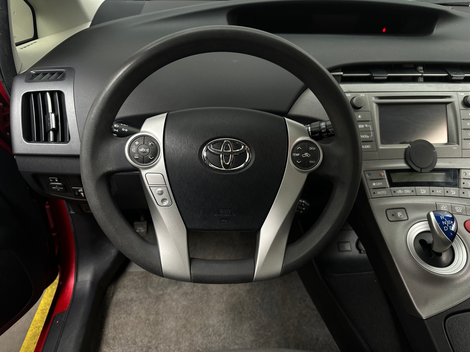Thumbnail: 2014 Toyota Prius - 5