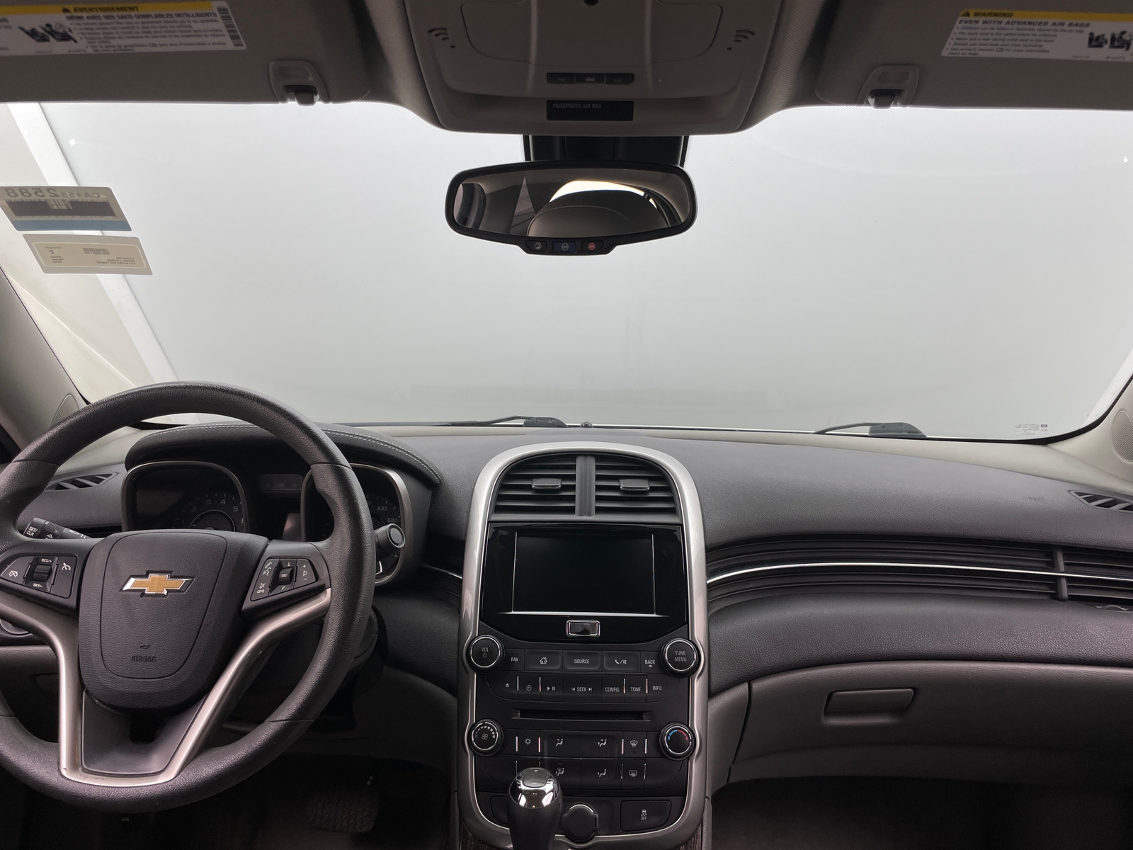 Thumbnail: 2016 Chevrolet Malibu - 3