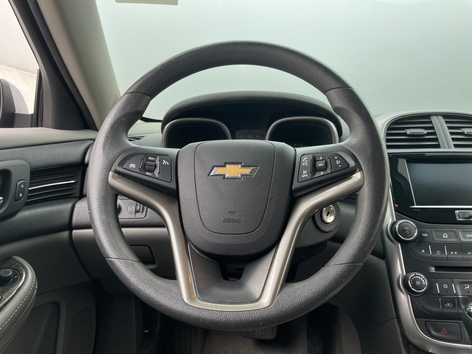 Thumbnail: 2016 Chevrolet Malibu - 5