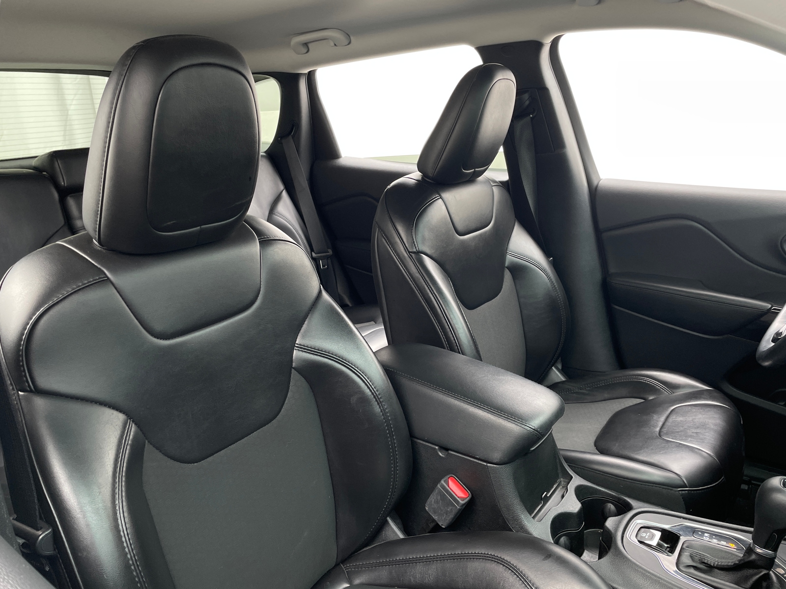 Thumbnail: 2019 Jeep Cherokee - 2