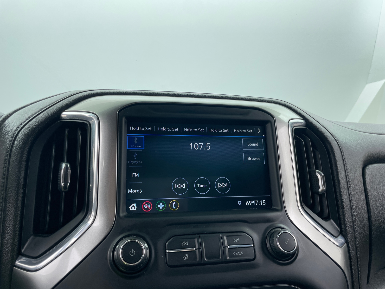 Thumbnail: 2019 Chevrolet Silverado 1500 - 4