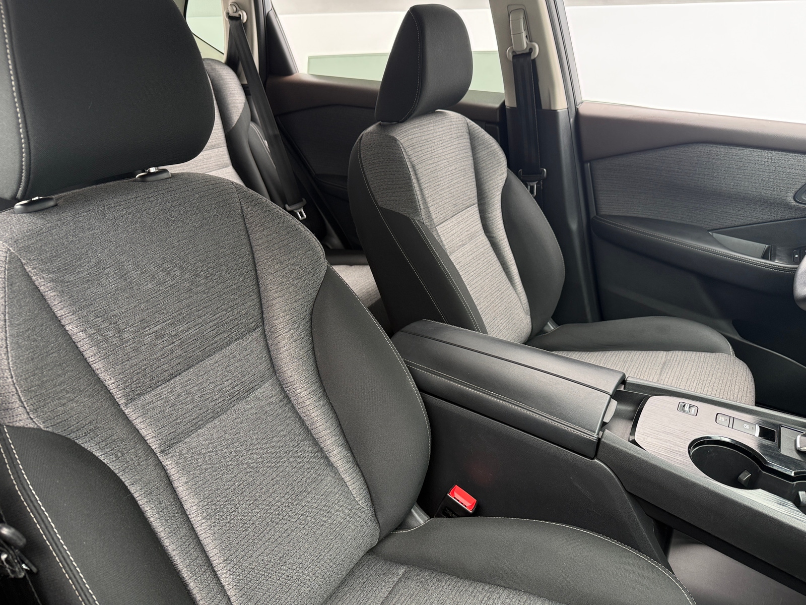 Thumbnail: 2021 Nissan Rogue - 2