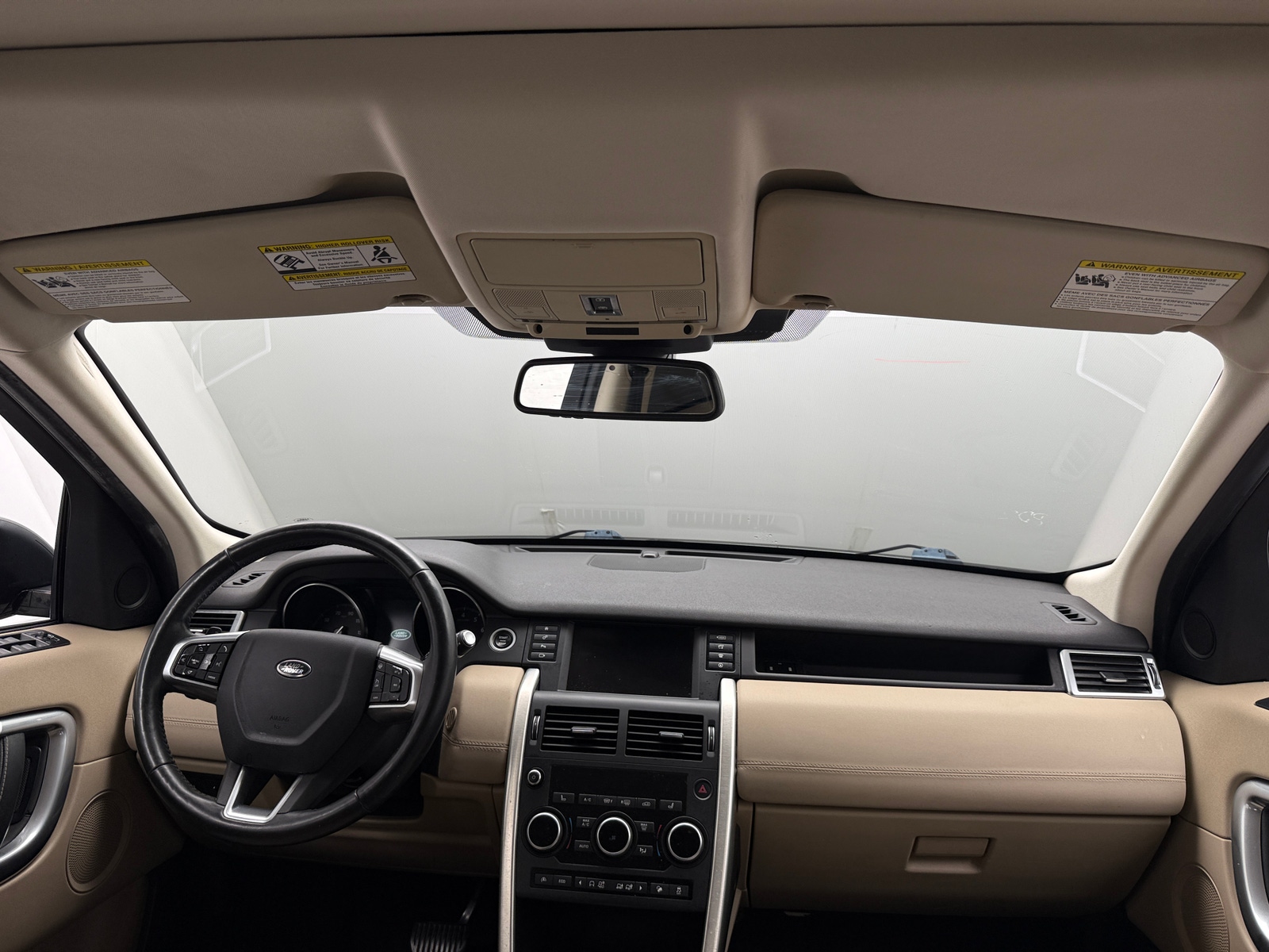 Thumbnail: 2017 Land Rover Discovery Sport - 2