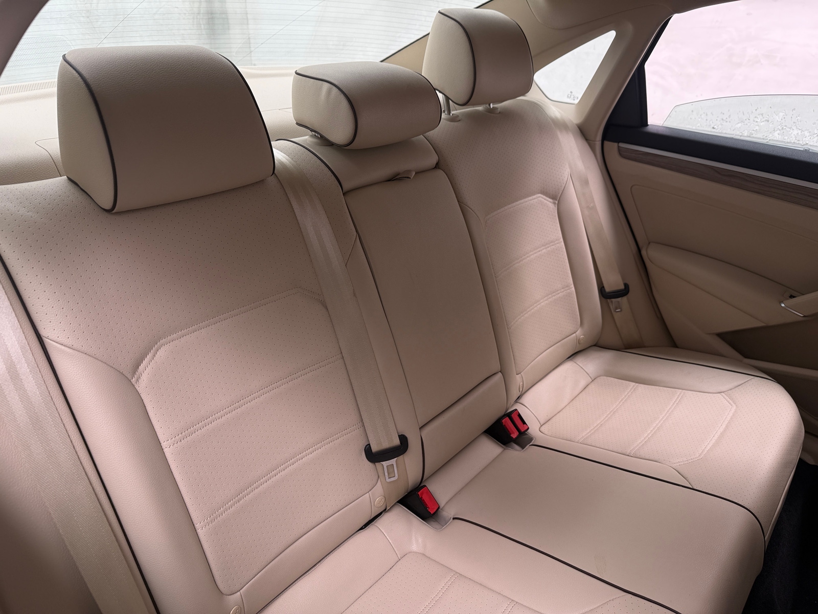 Thumbnail: 2016 Volkswagen Passat - 5