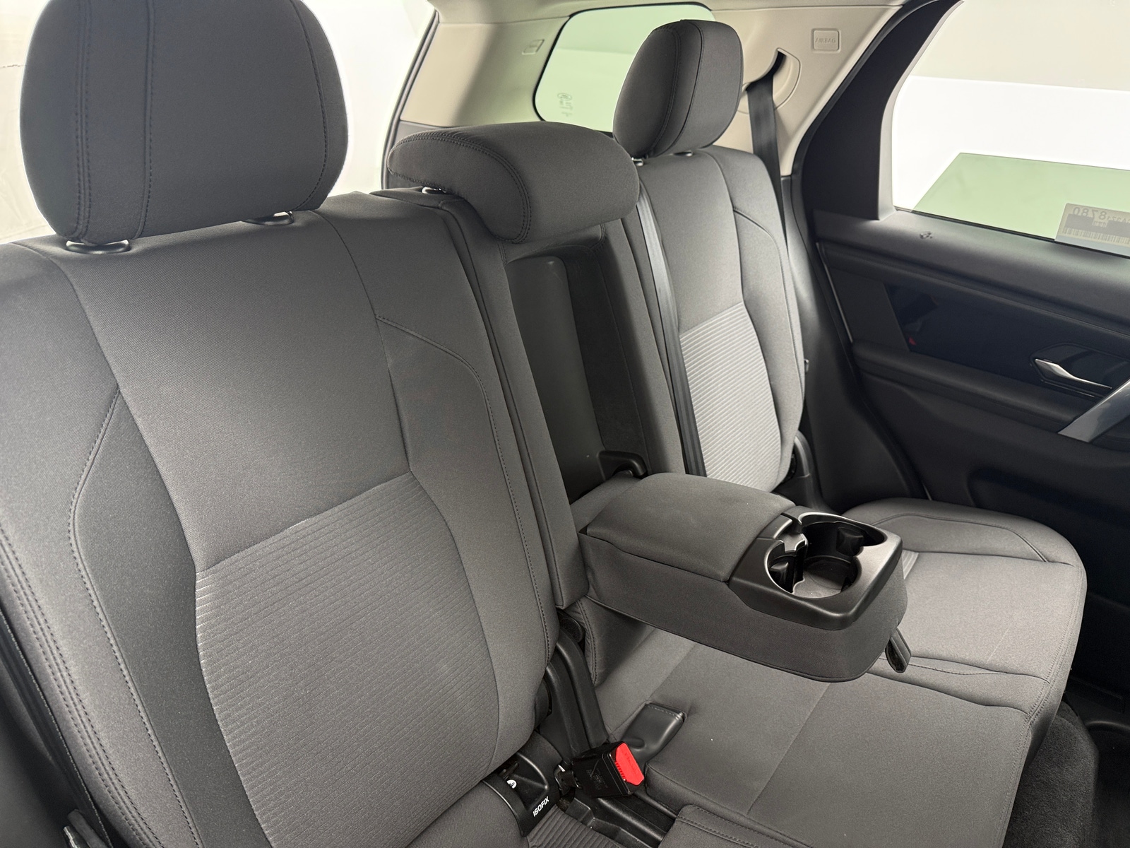 Thumbnail: 2020 Land Rover Discovery Sport - 6