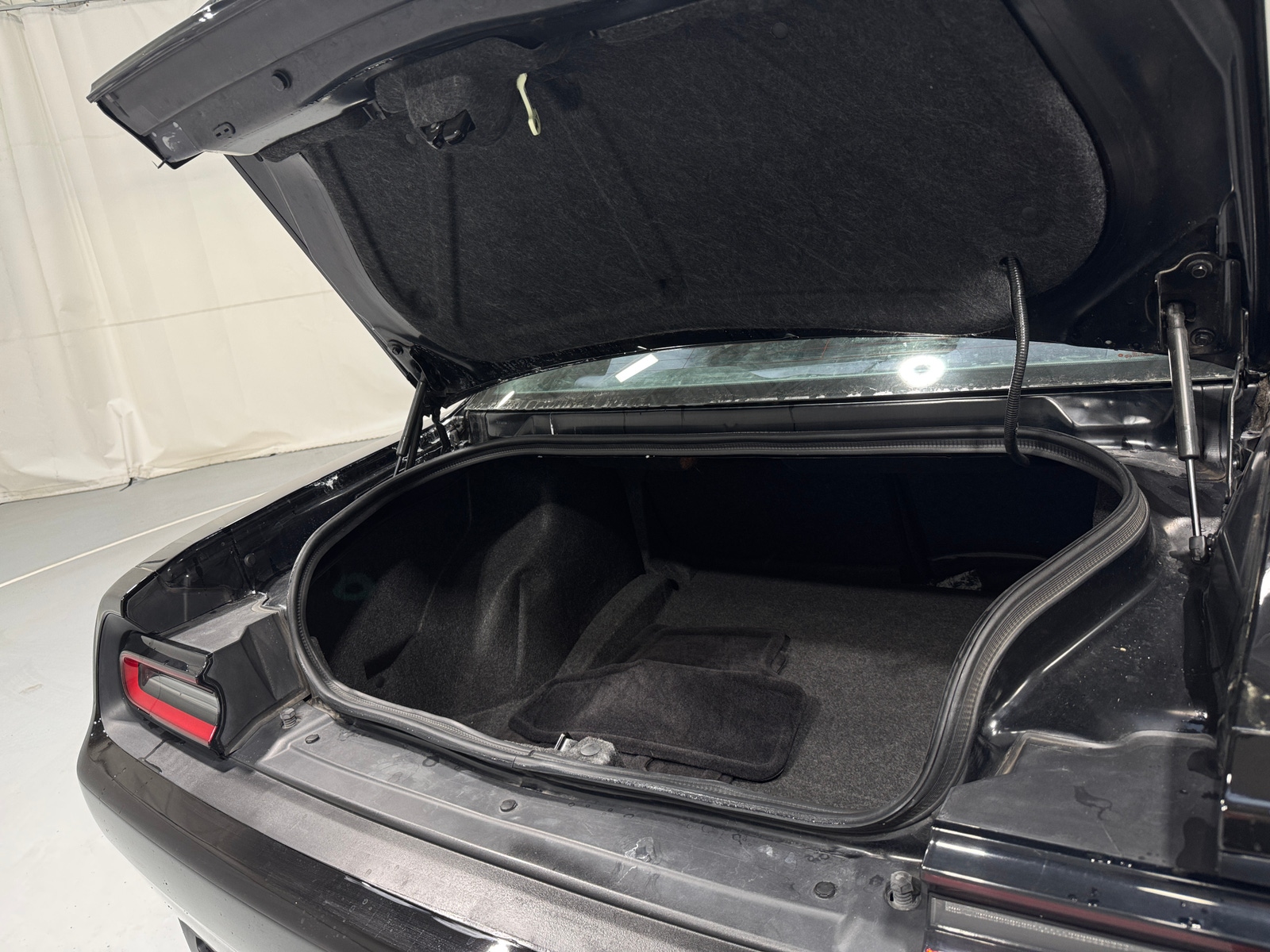 Thumbnail: 2018 Dodge Challenger - 5