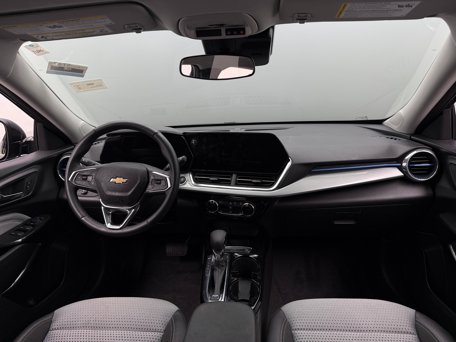 Thumbnail: 2025 Chevrolet Trax - 3