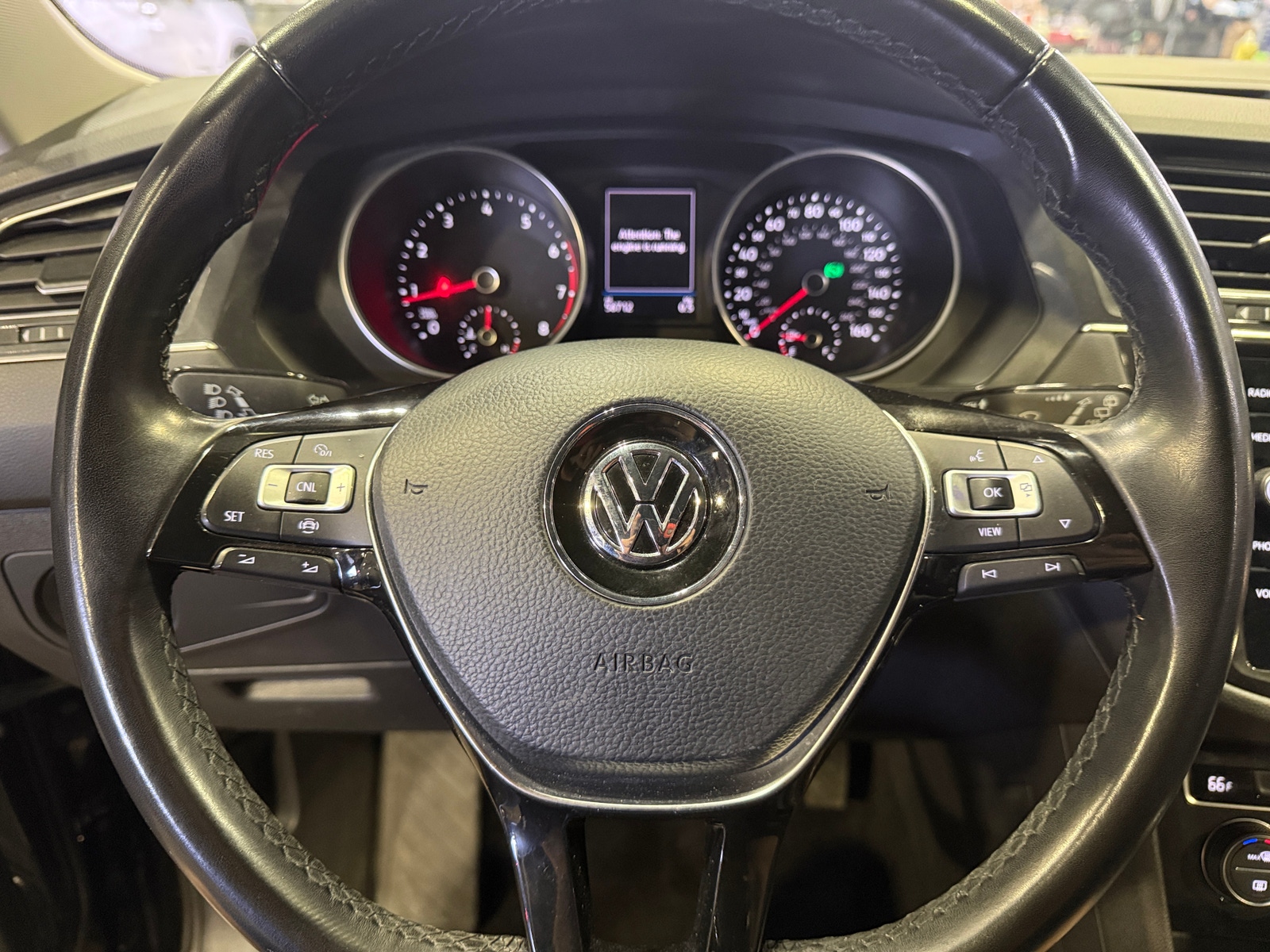 Thumbnail: 2019 Volkswagen Tiguan - 4