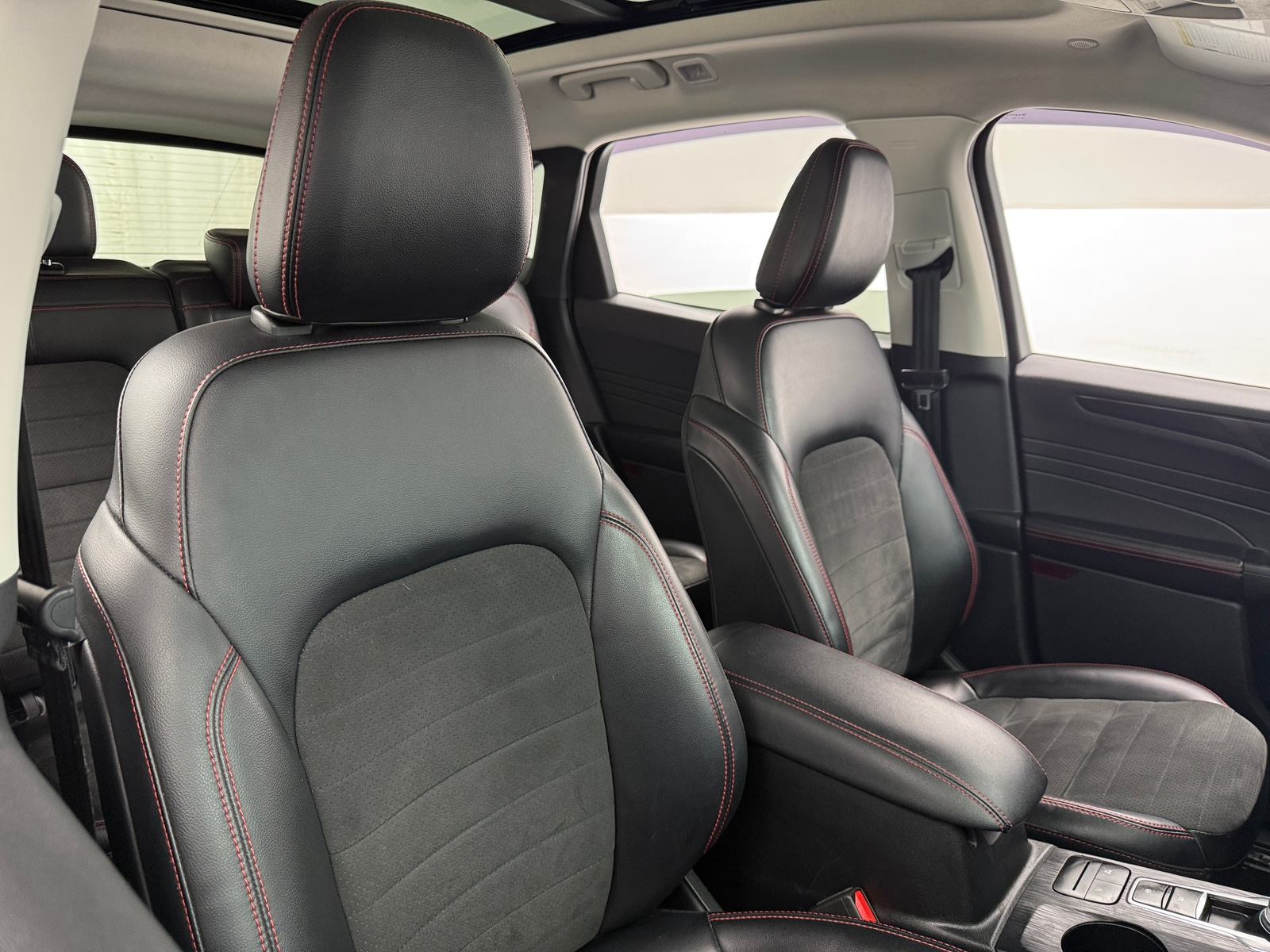 Thumbnail: 2022 Ford Escape - 2