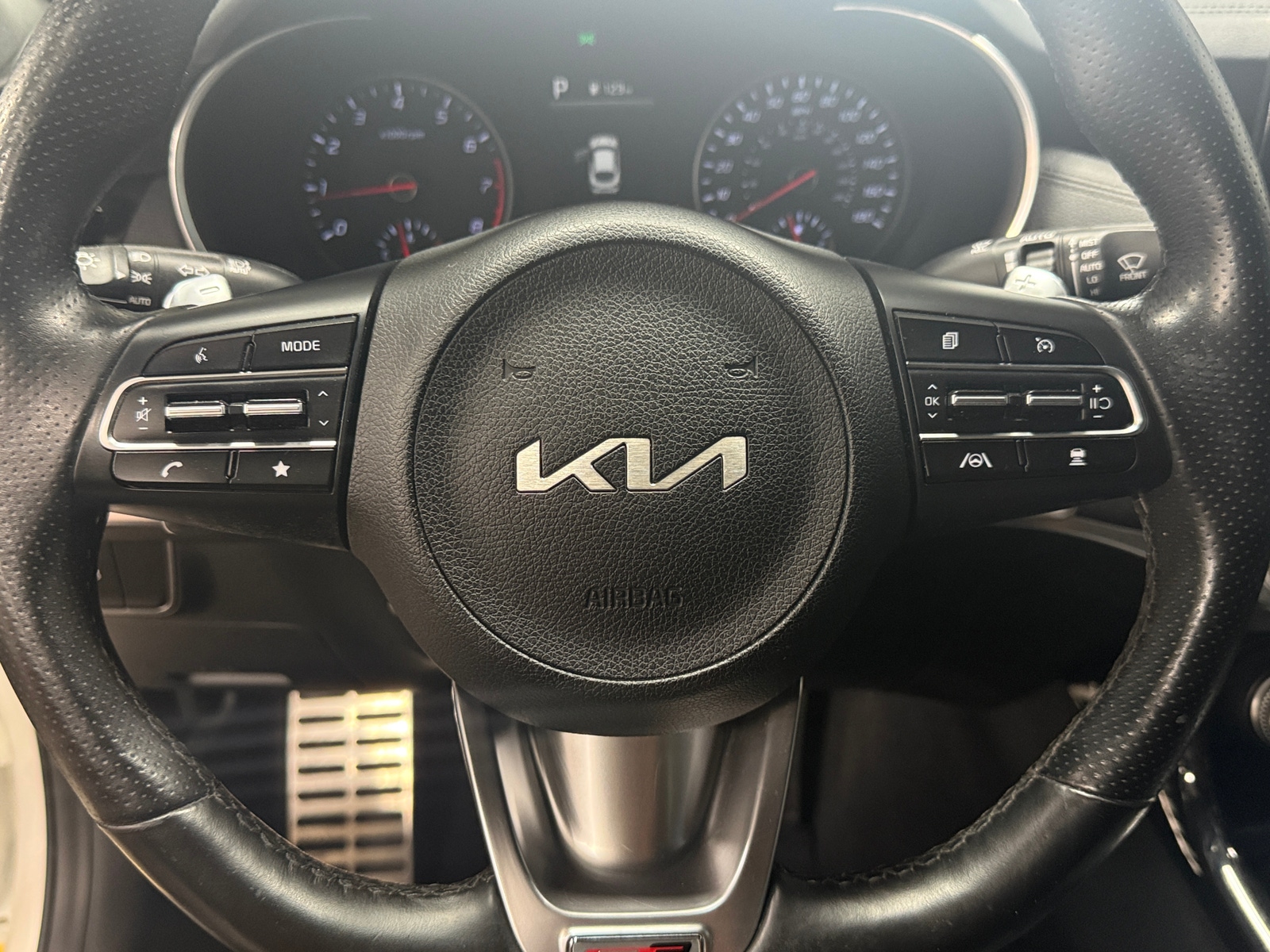 Thumbnail: 2022 Kia Stinger - 4