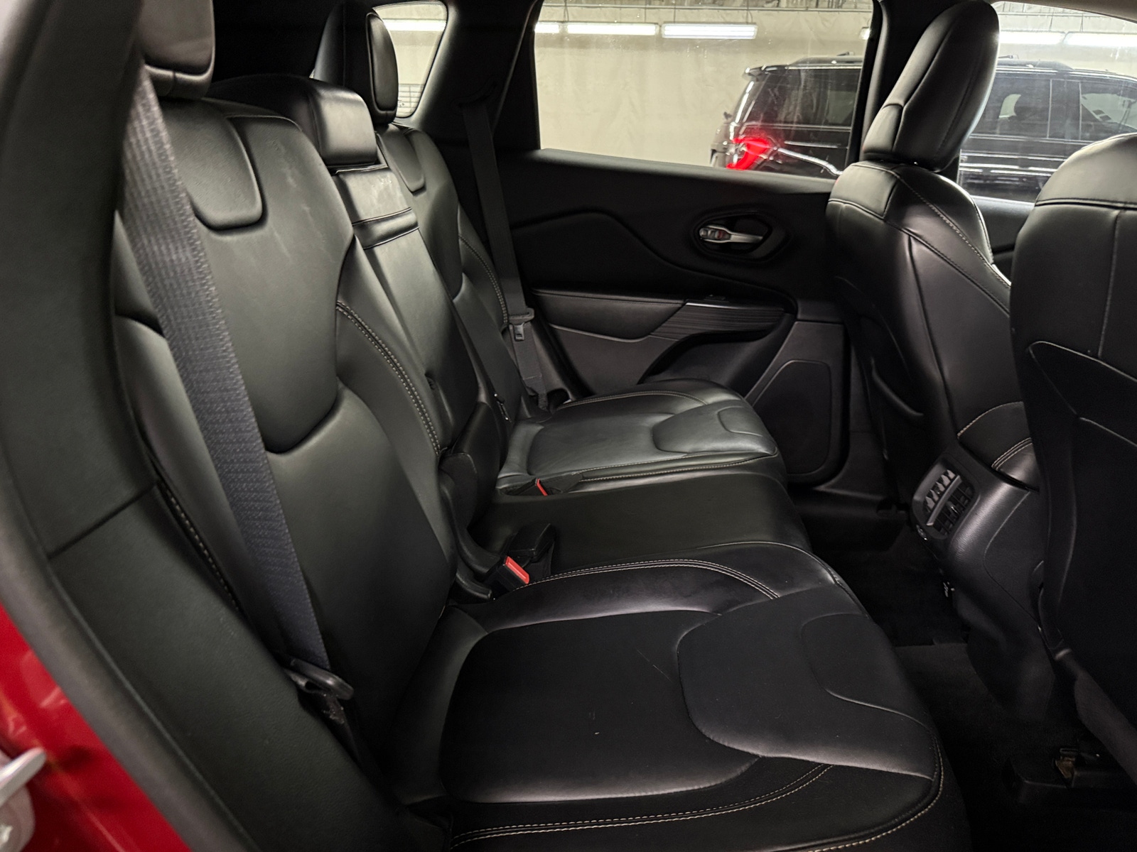 Thumbnail: 2016 Jeep Cherokee - 5