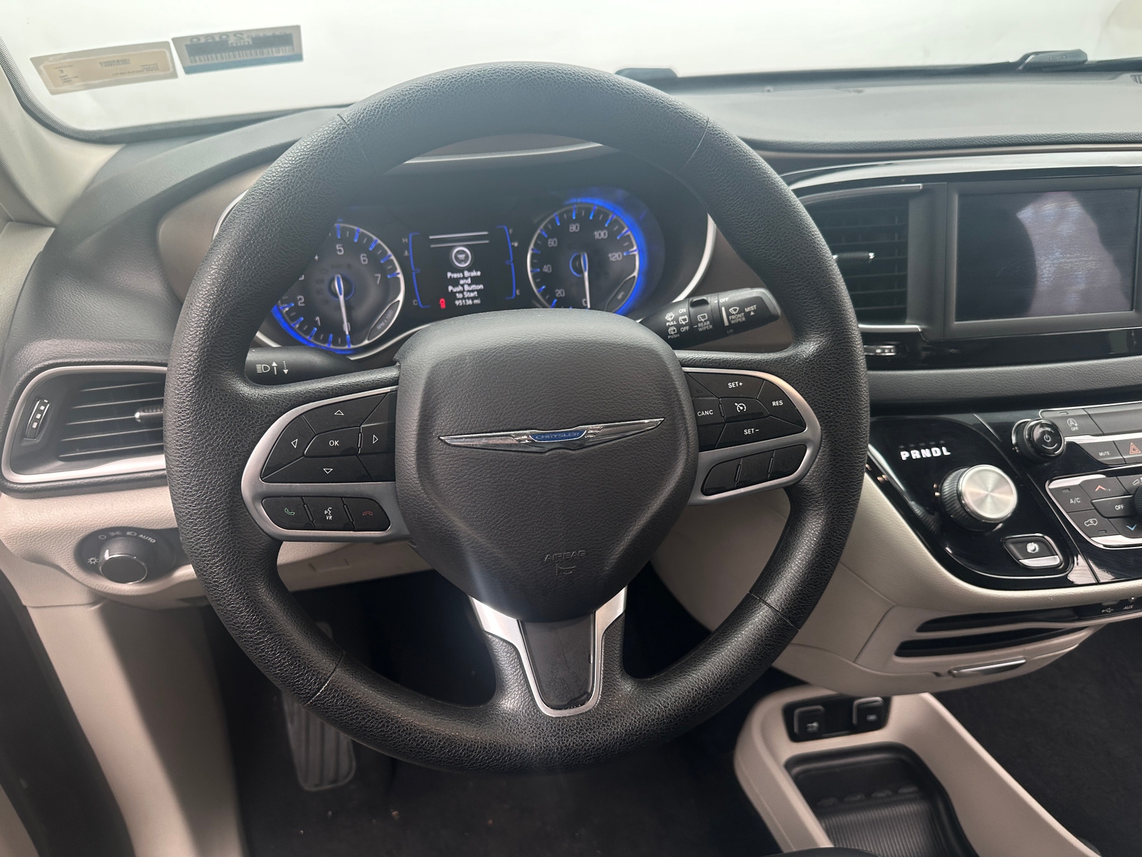 Thumbnail: 2020 Chrysler Voyager - 4