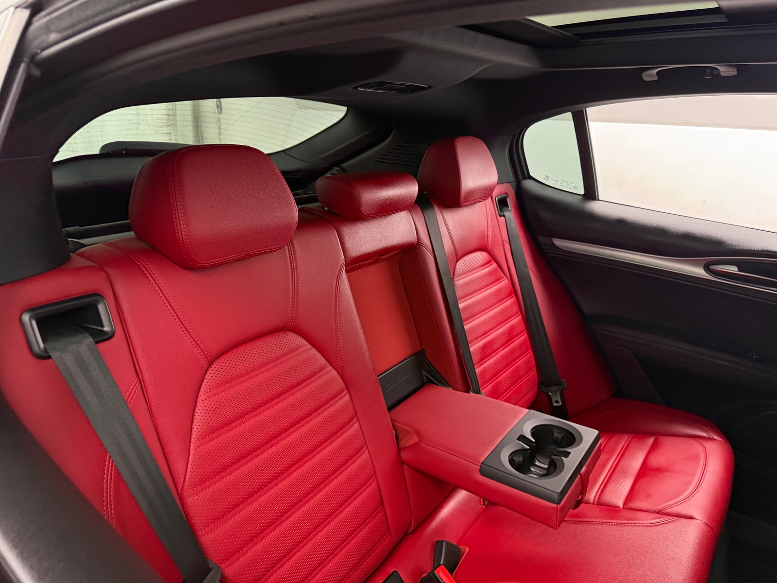 Thumbnail: 2024 Alfa Romeo Stelvio - 5