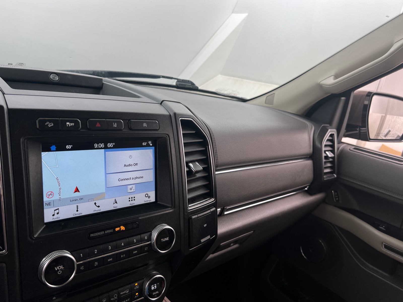 Thumbnail: 2018 Ford Expedition - 3