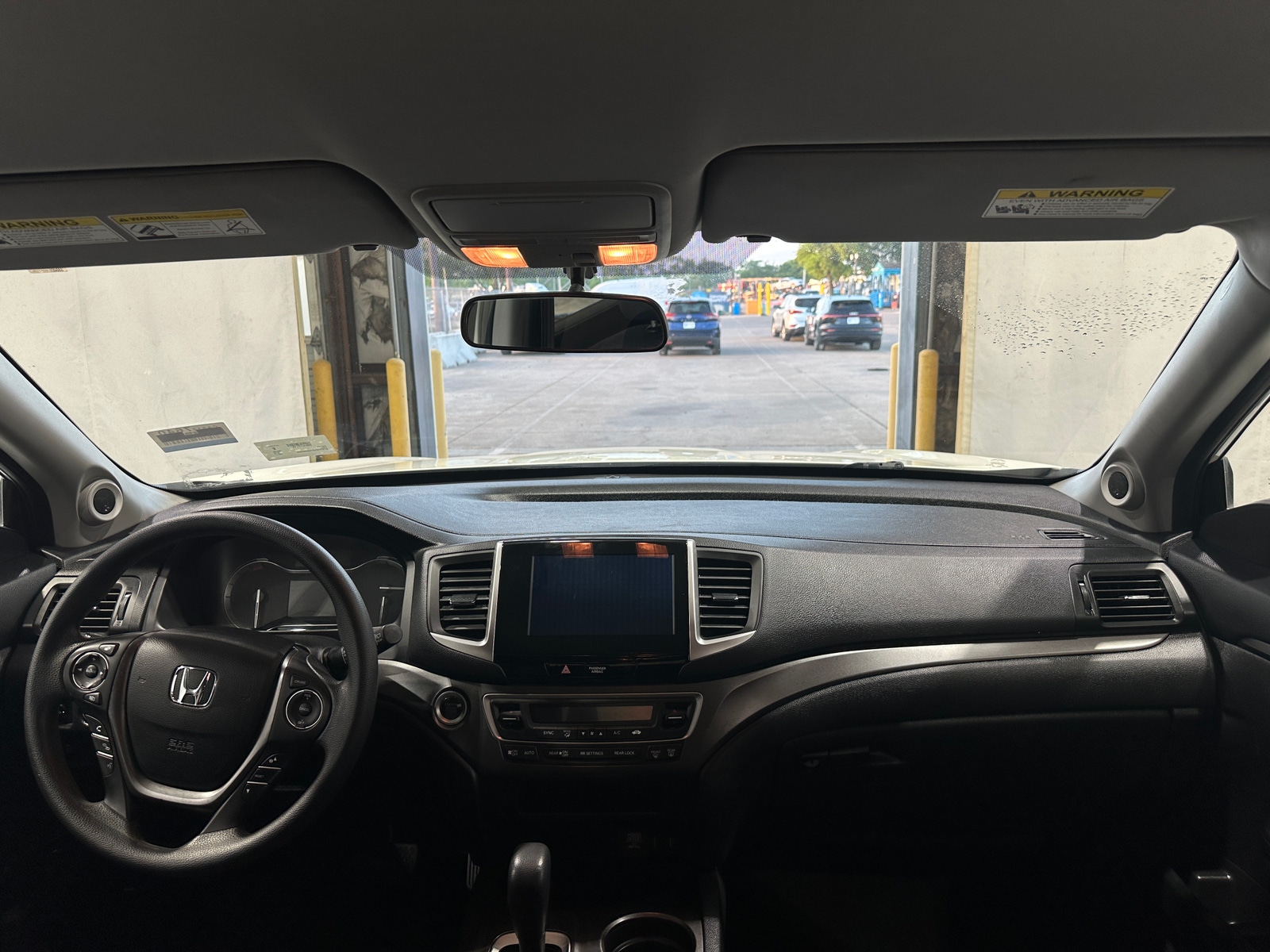 Thumbnail: 2017 Honda Pilot - 3