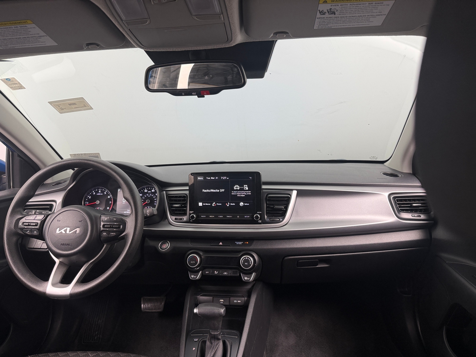 Thumbnail: 2023 Kia Rio - 3