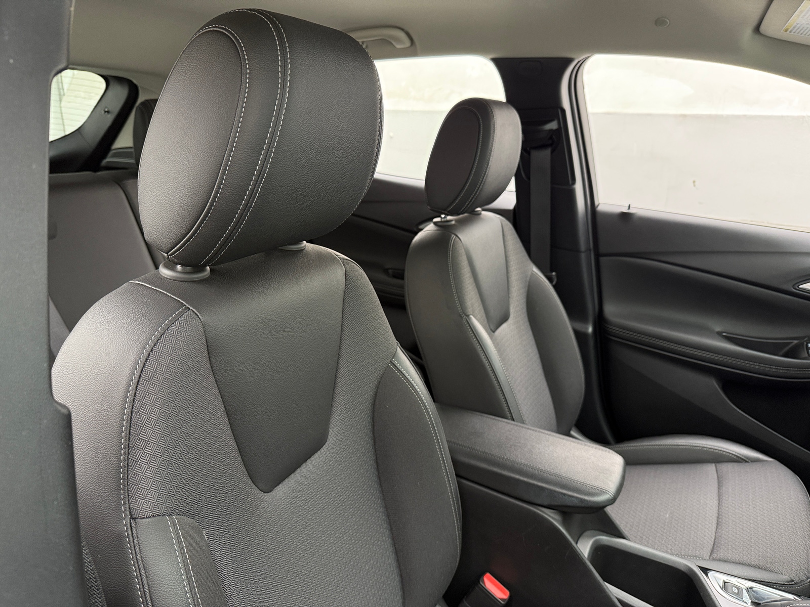 Thumbnail: 2025 Buick Encore GX - 2