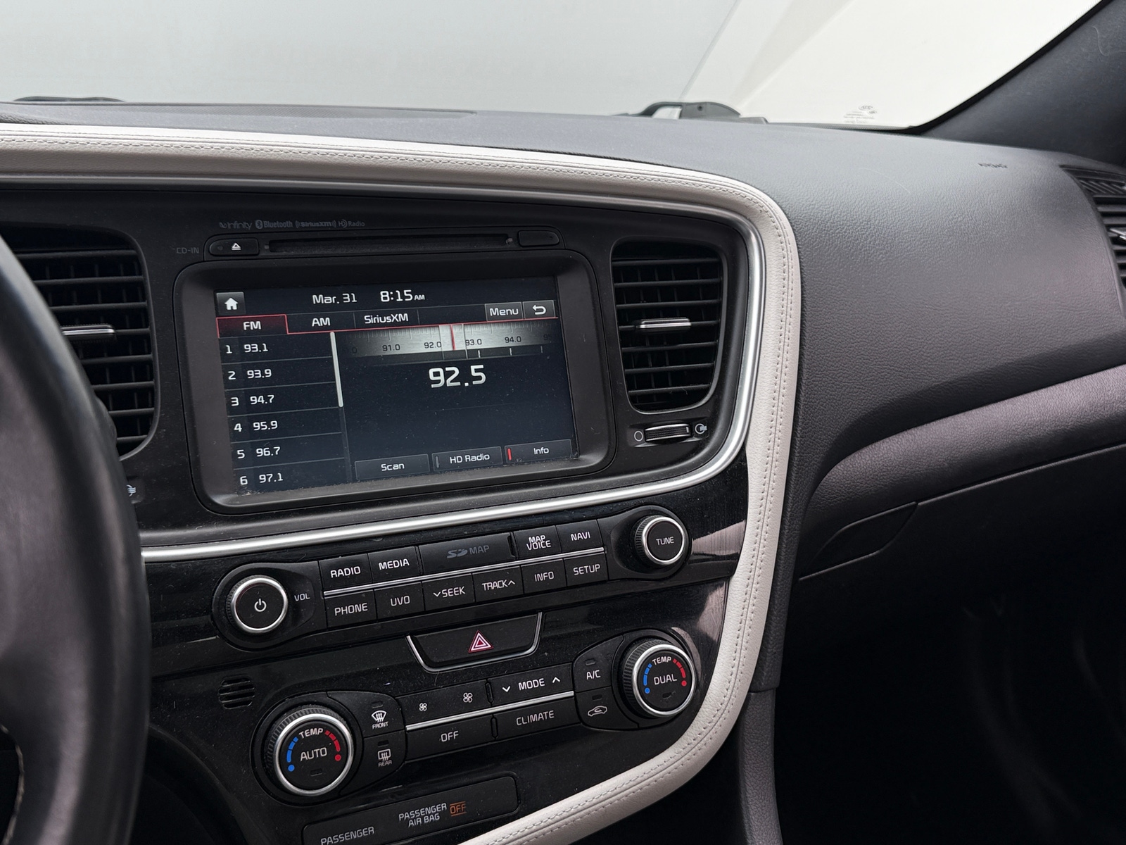 Thumbnail: 2015 Kia Optima - 3