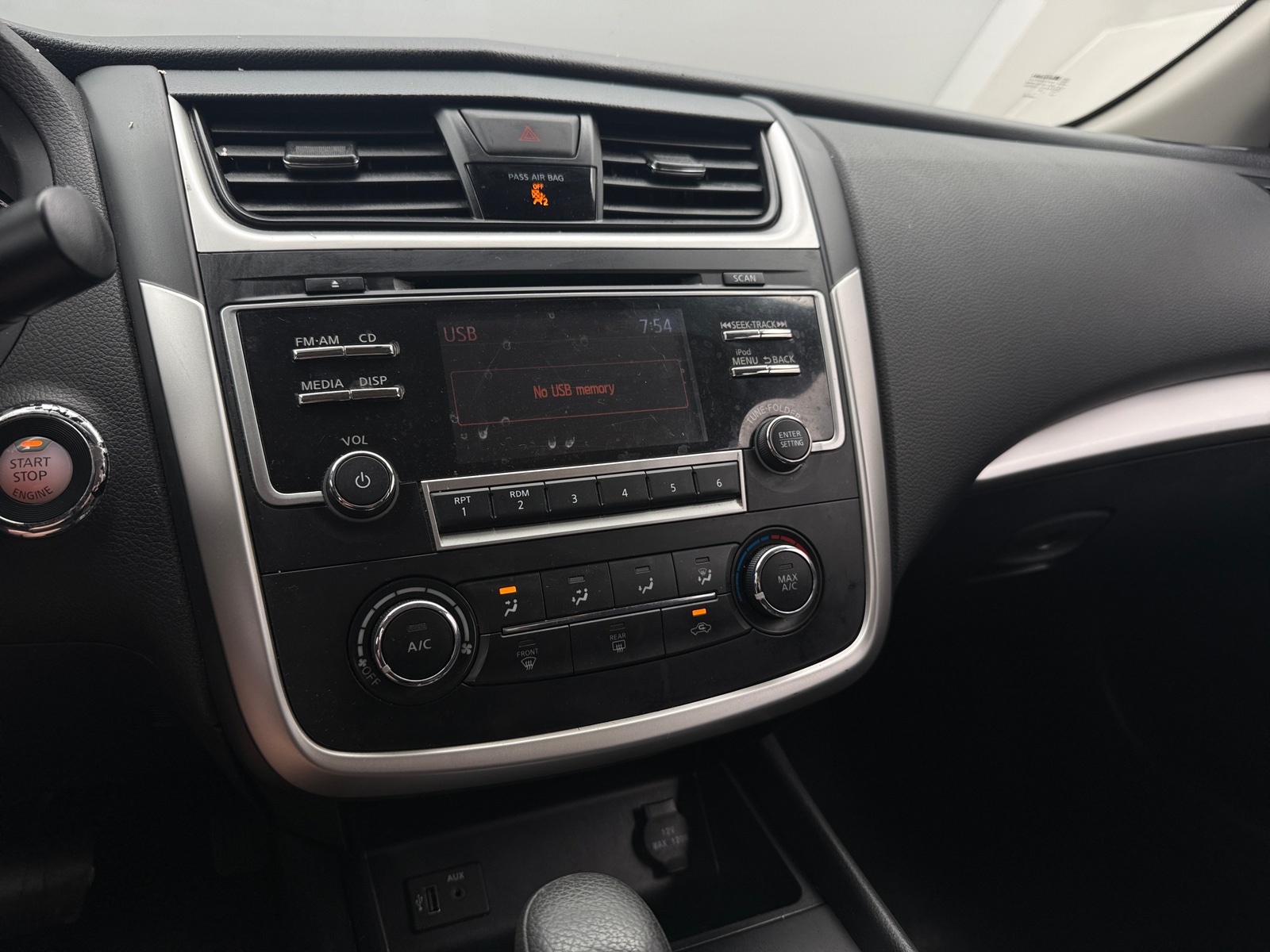 Thumbnail: 2017 Nissan Altima - 4