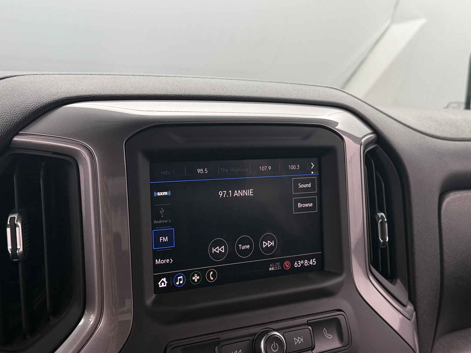 Thumbnail: 2022 Chevrolet Silverado 2500 - 4