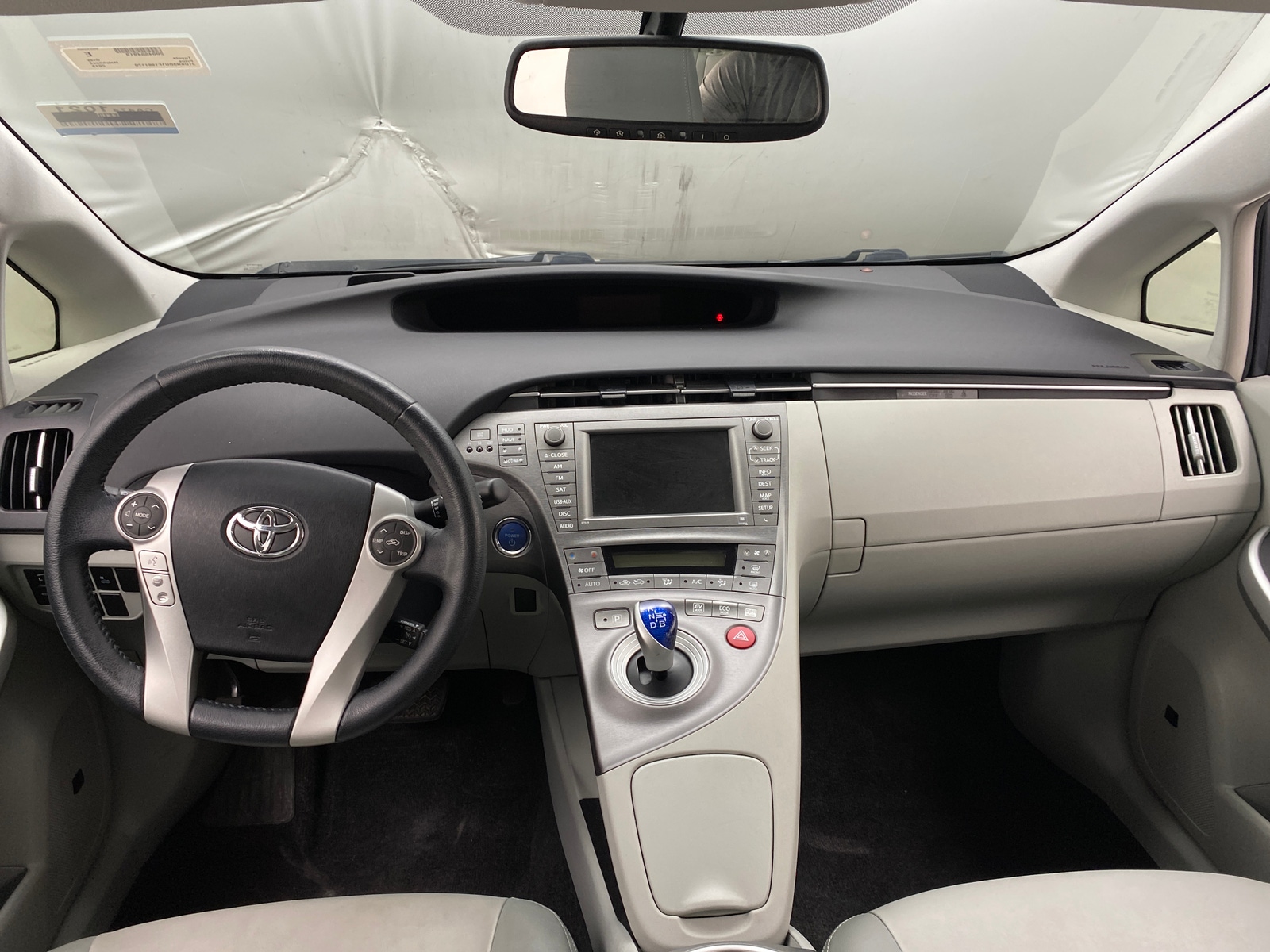 Thumbnail: 2015 Toyota Prius - 3