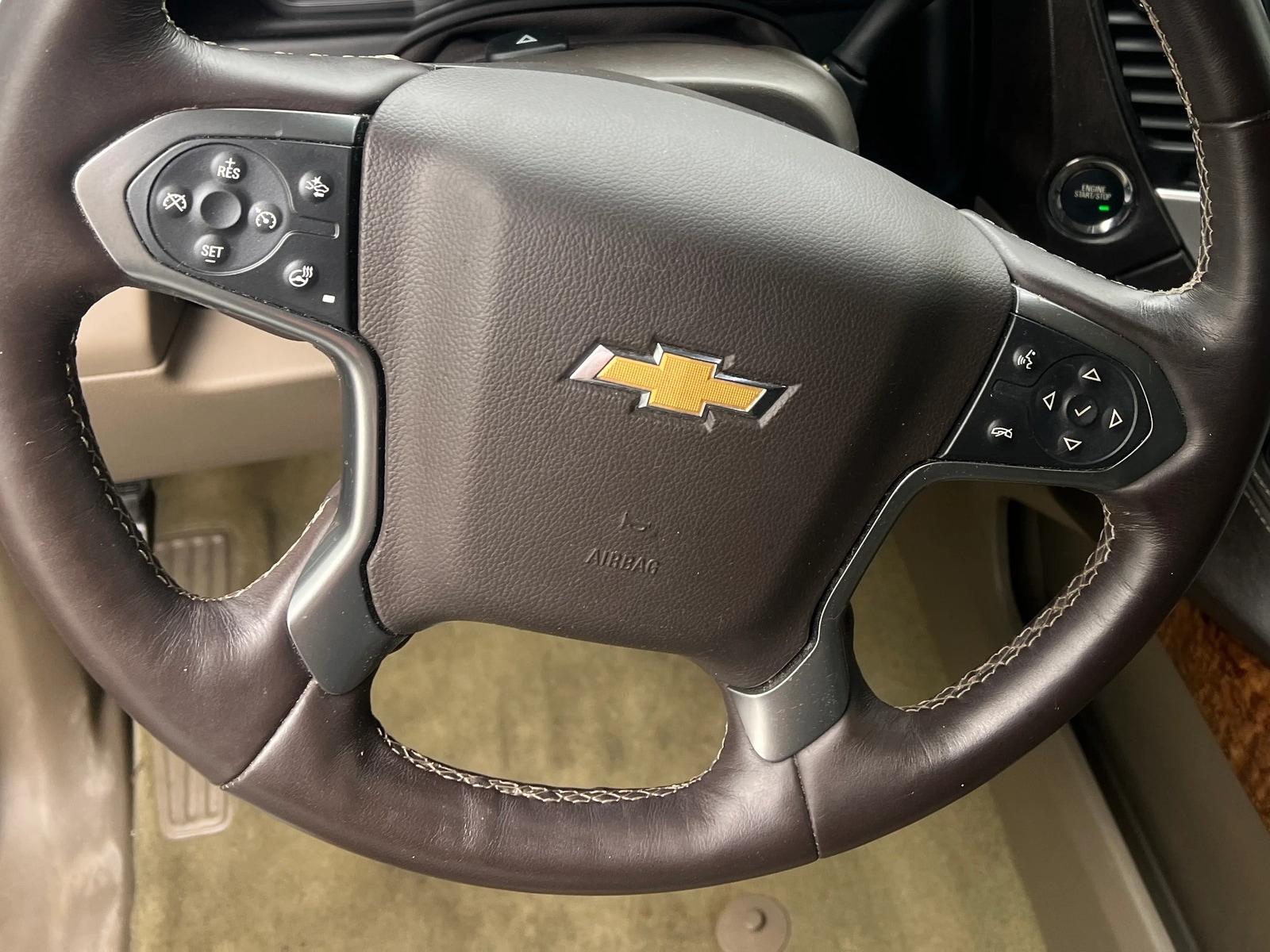 Thumbnail: 2016 Chevrolet Suburban - 4