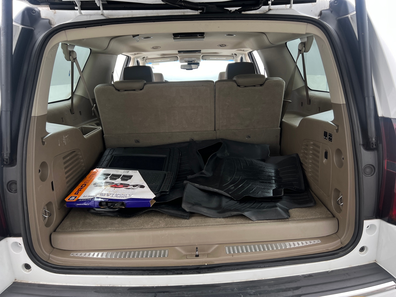 Thumbnail: 2016 Chevrolet Suburban - 6