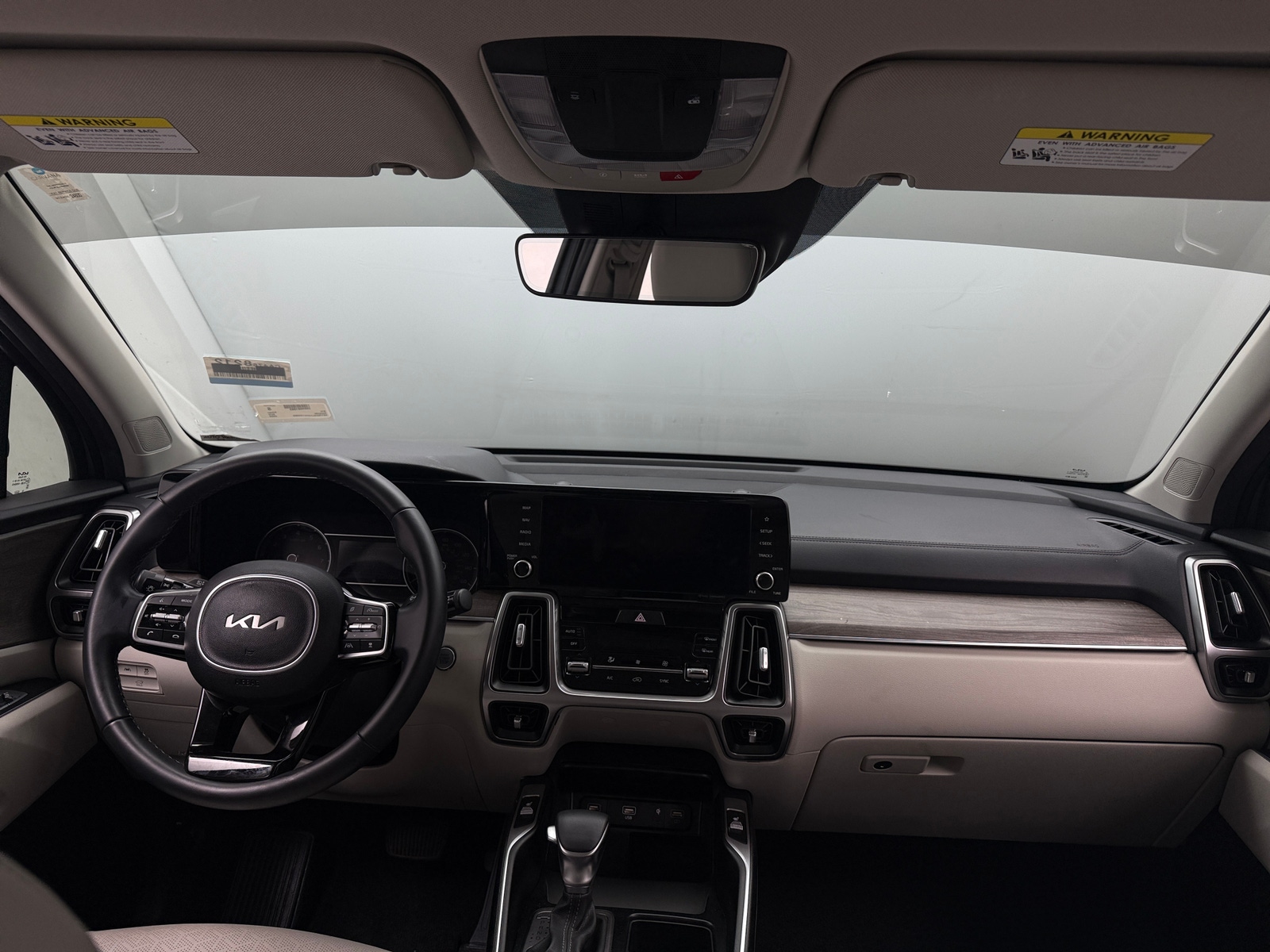 Thumbnail: 2023 Kia Sorento - 2