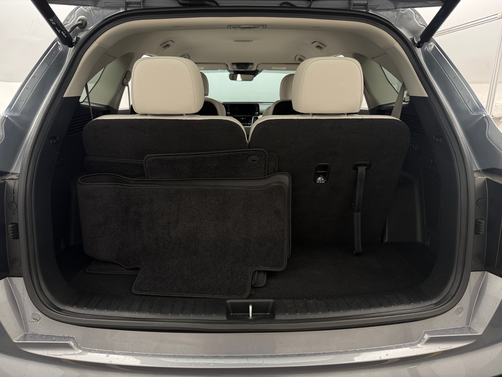 Thumbnail: 2023 Kia Sorento - 6