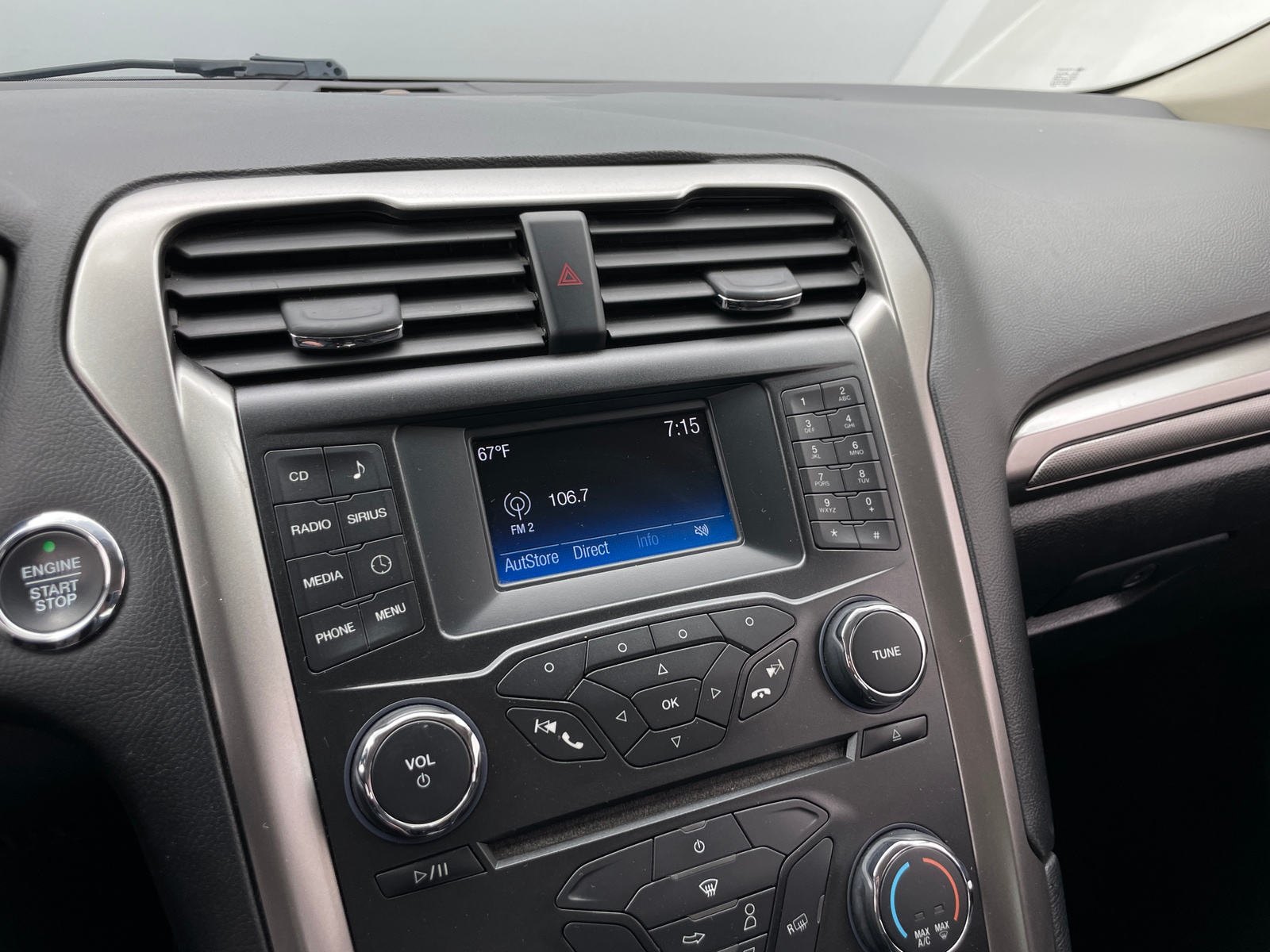 Thumbnail: 2017 Ford Fusion - 4