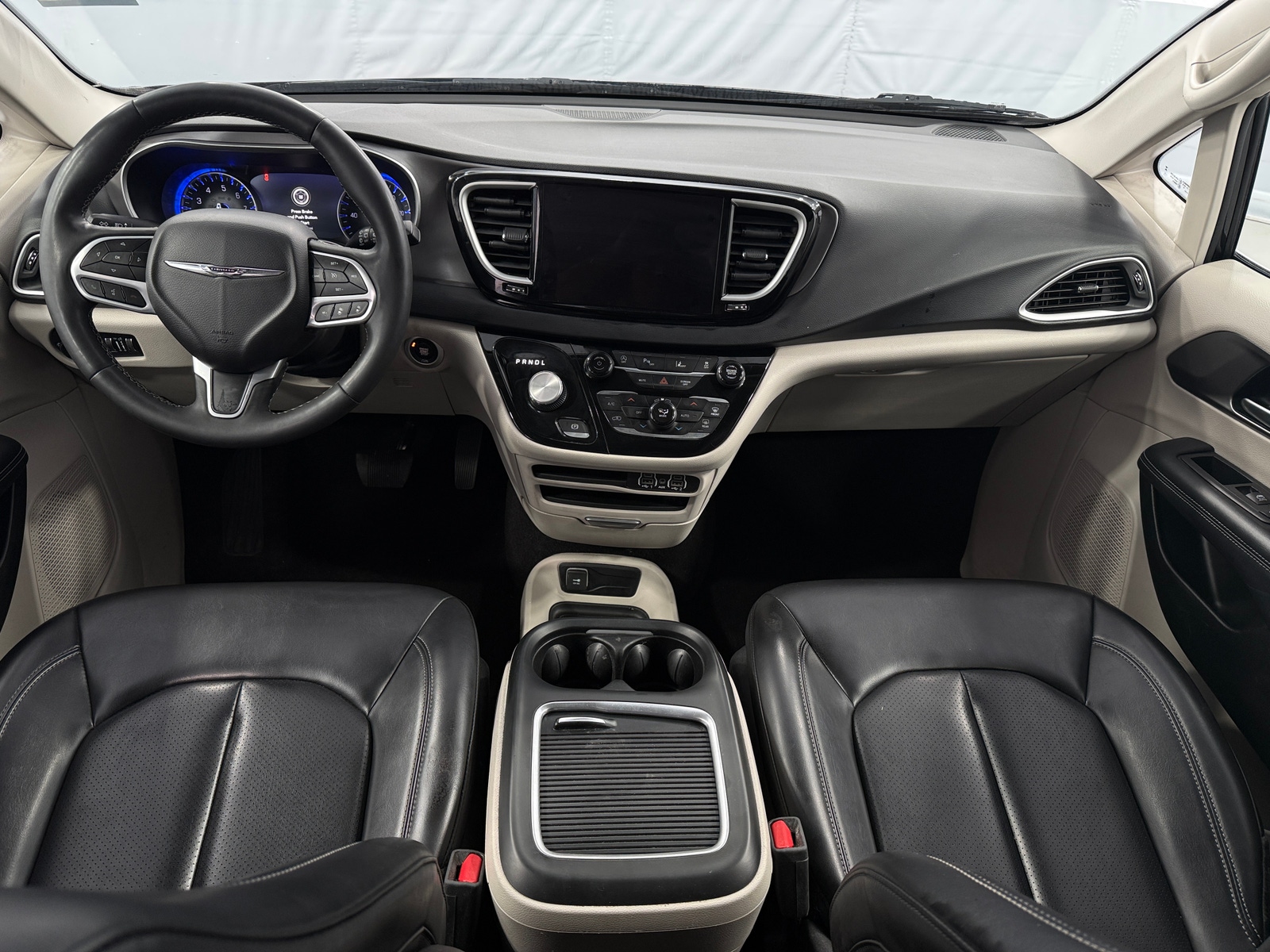 Thumbnail: 2023 Chrysler Pacifica - 2