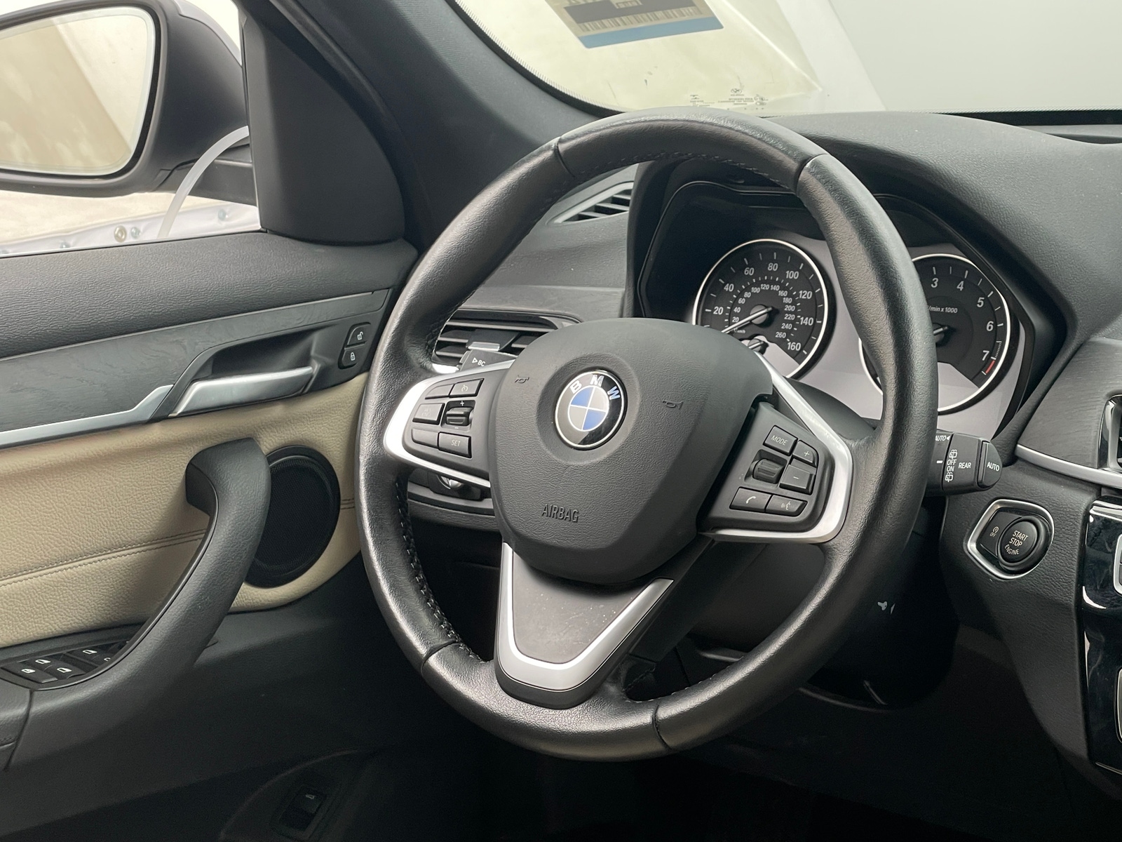 Thumbnail: 2017 BMW X1 - 4