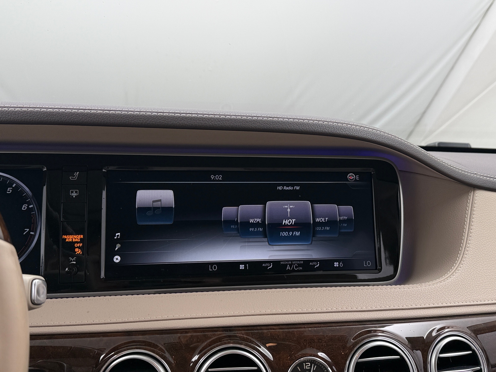 Thumbnail: 2015 Mercedes-Benz S-Class - 3