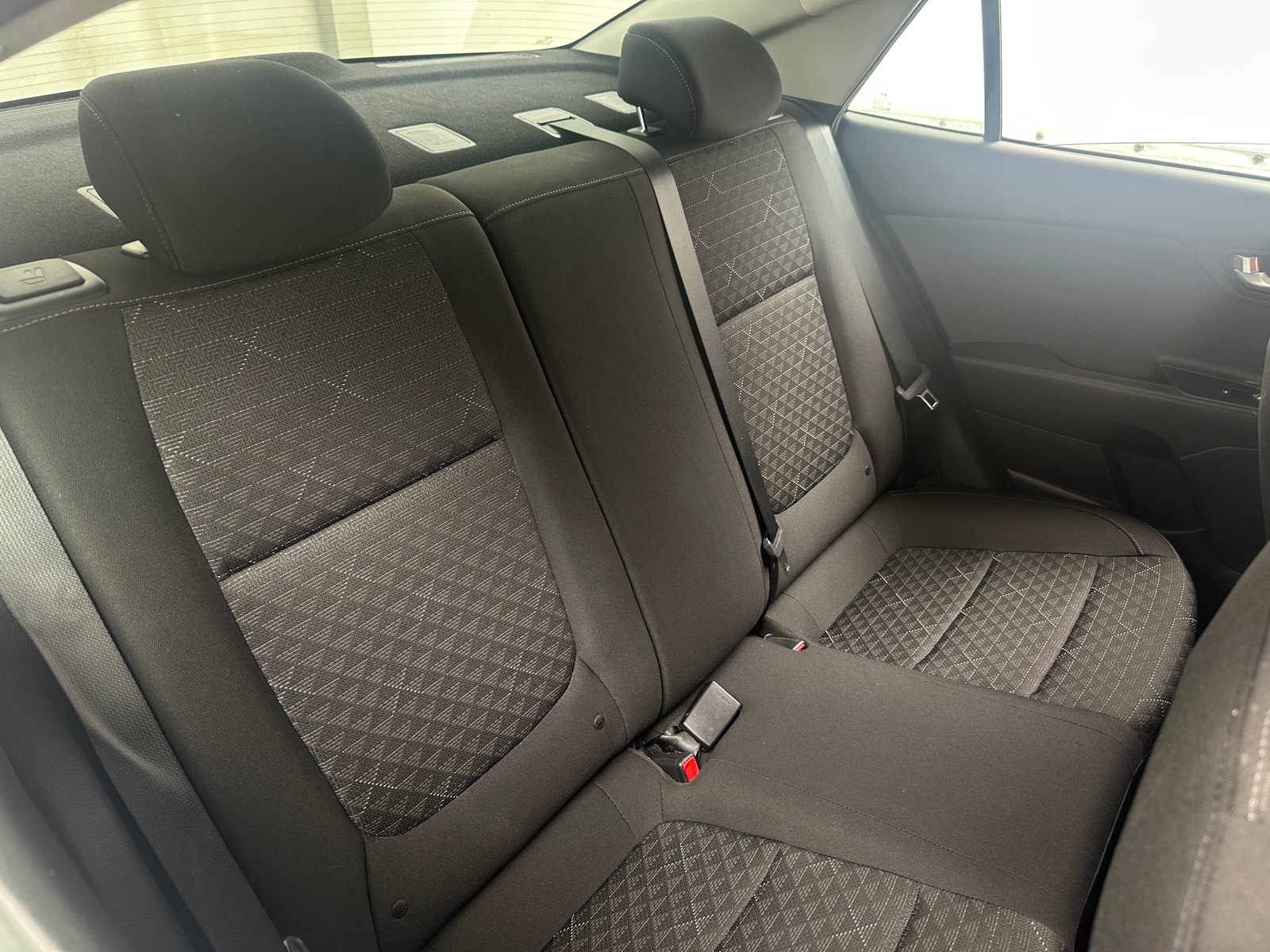 Thumbnail: 2020 Kia Rio - 6