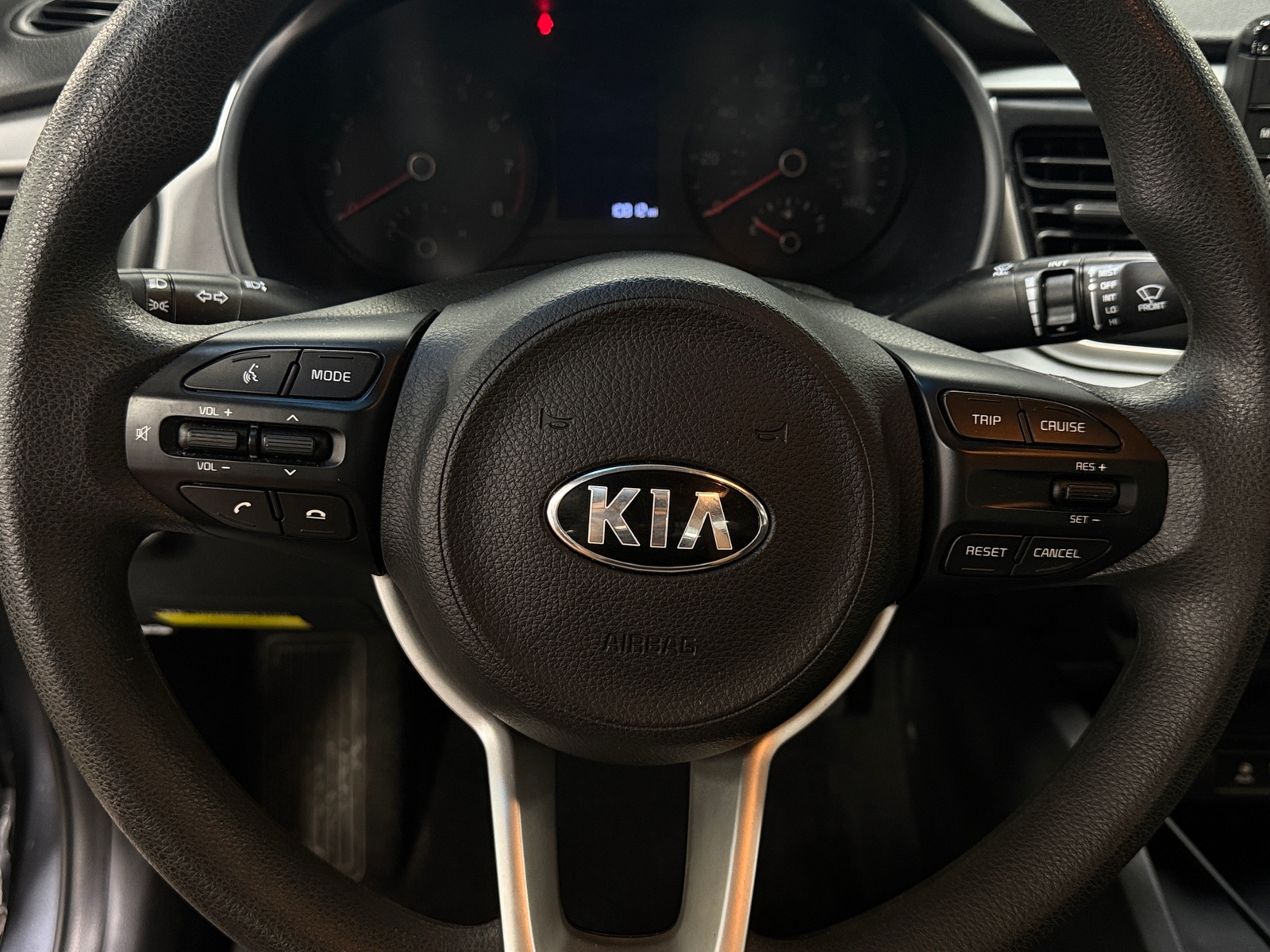 Thumbnail: 2020 Kia Rio - 5