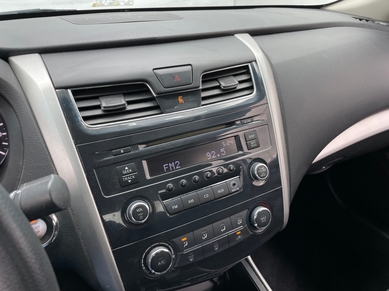 Thumbnail: 2015 Nissan Altima - 4