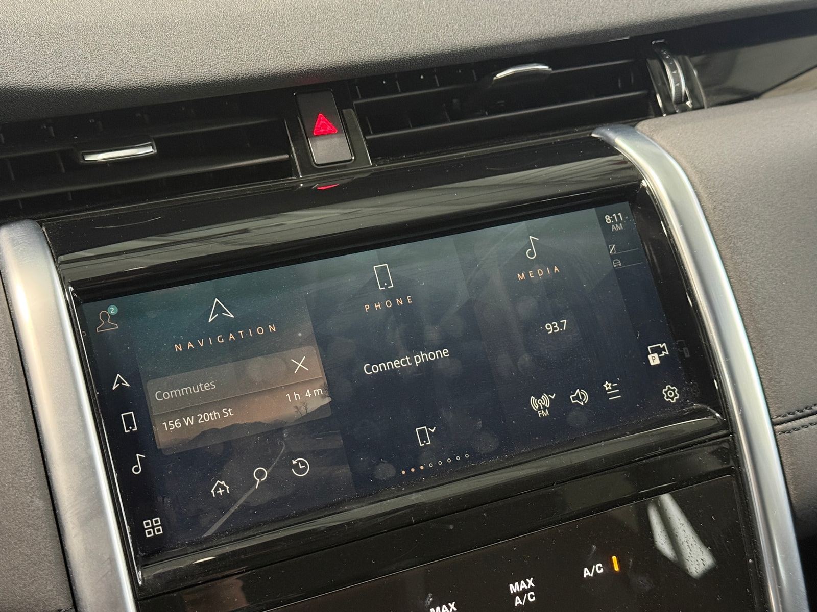 Thumbnail: 2023 Land Rover Discovery Sport - 3