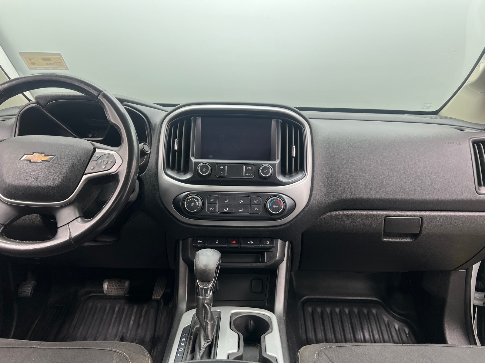 Thumbnail: 2022 Chevrolet Colorado - 3