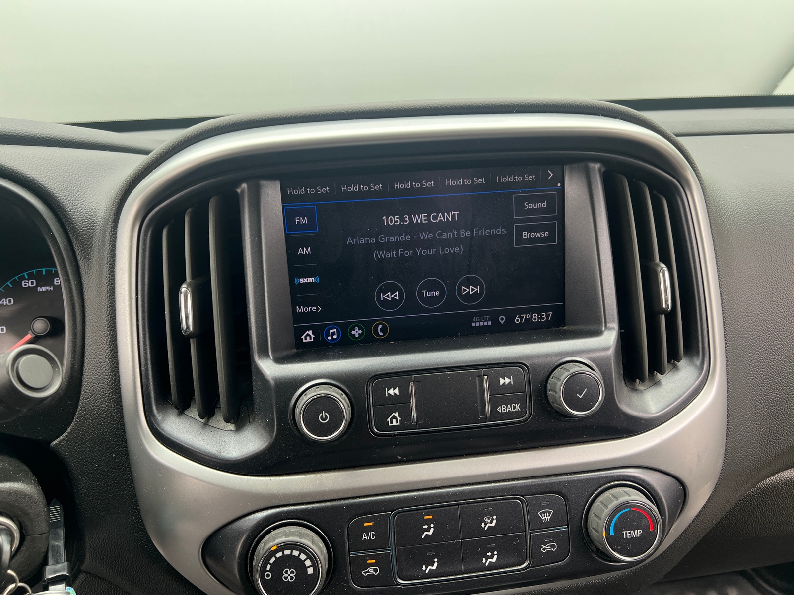 Thumbnail: 2022 Chevrolet Colorado - 4