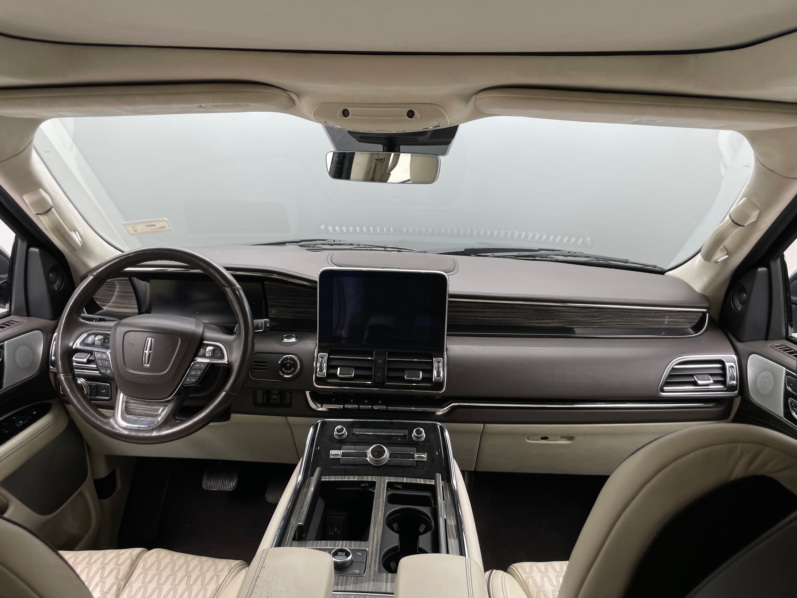 Thumbnail: 2020 Lincoln Navigator L - 2