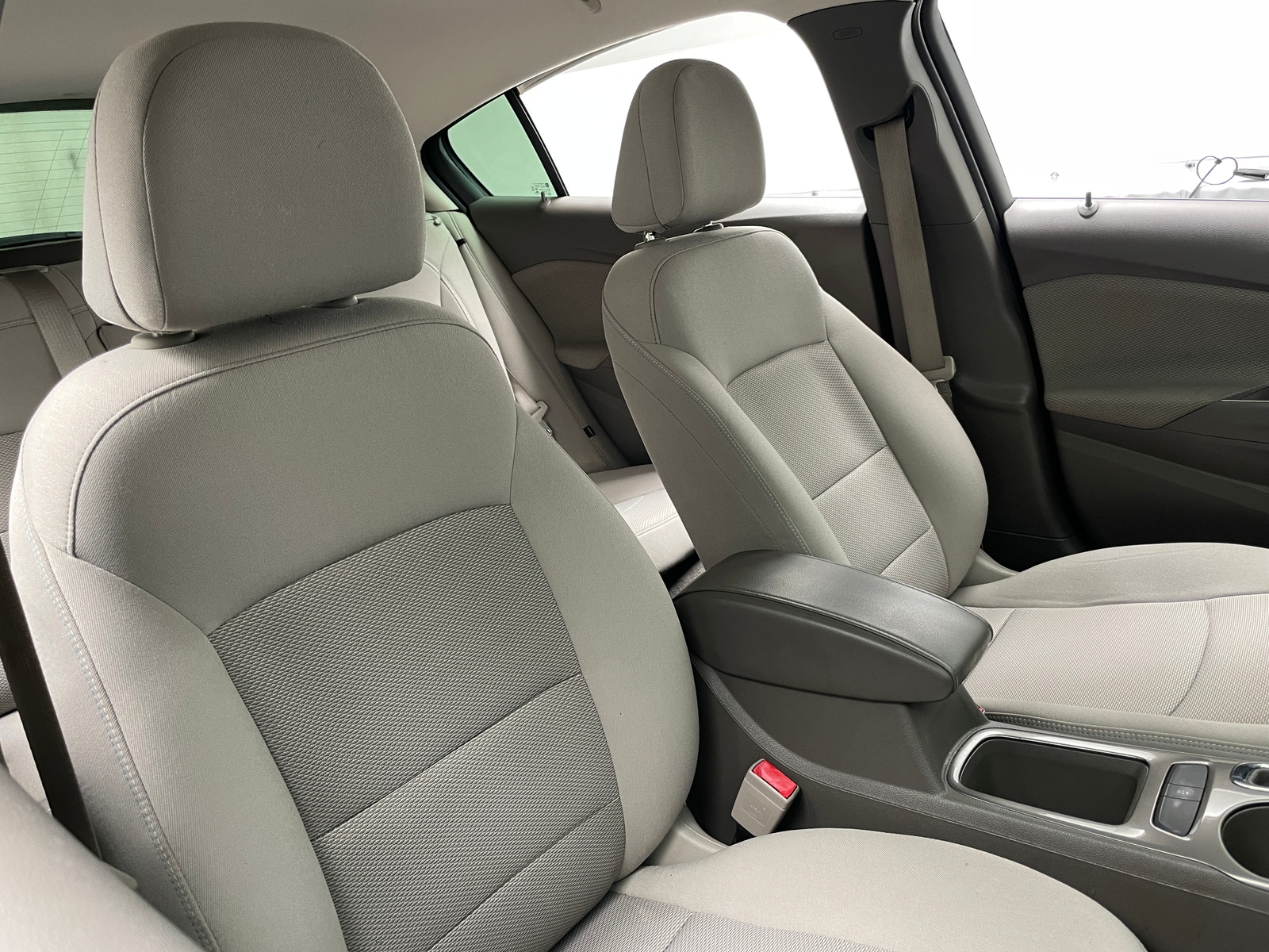 Thumbnail: 2018 Chevrolet Cruze - 2