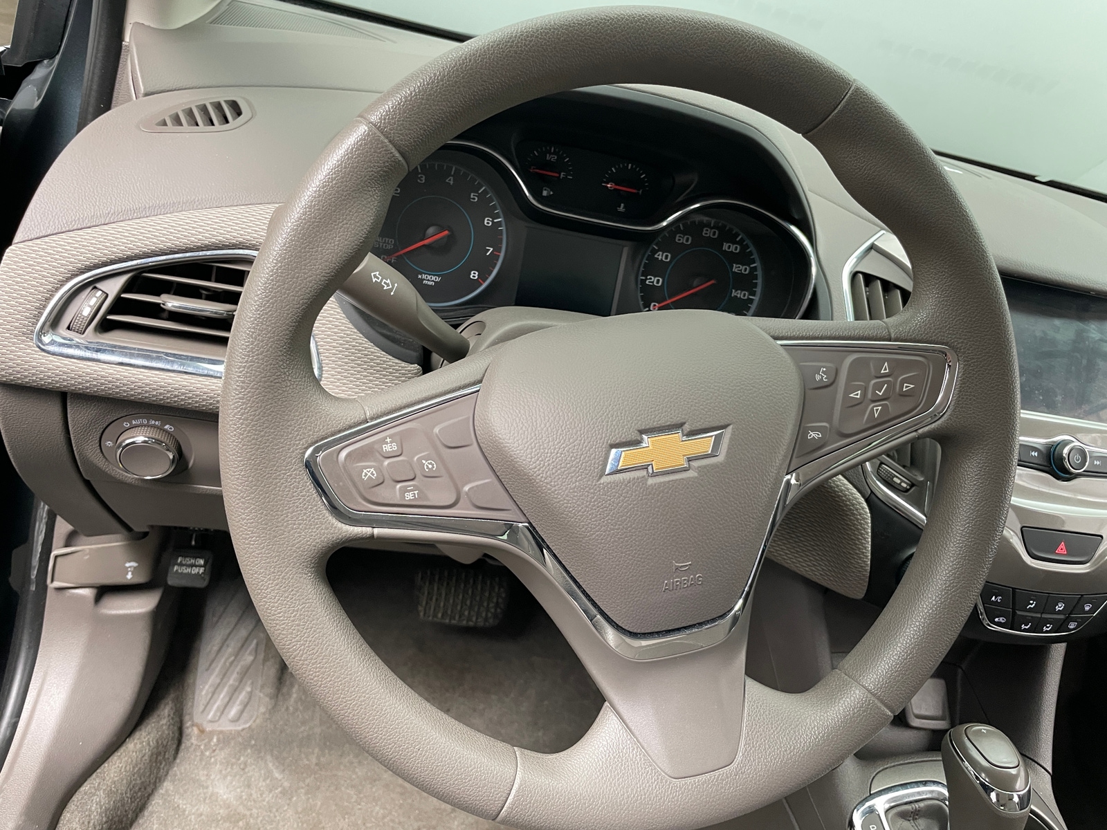 Thumbnail: 2018 Chevrolet Cruze - 5