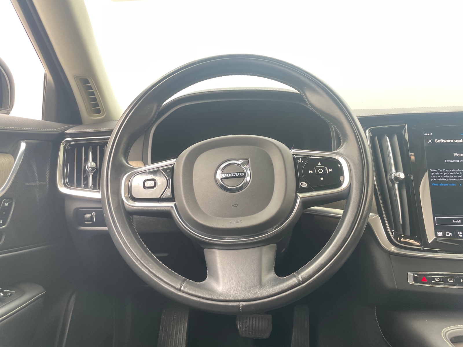 Thumbnail: 2022 Volvo S90 - 4